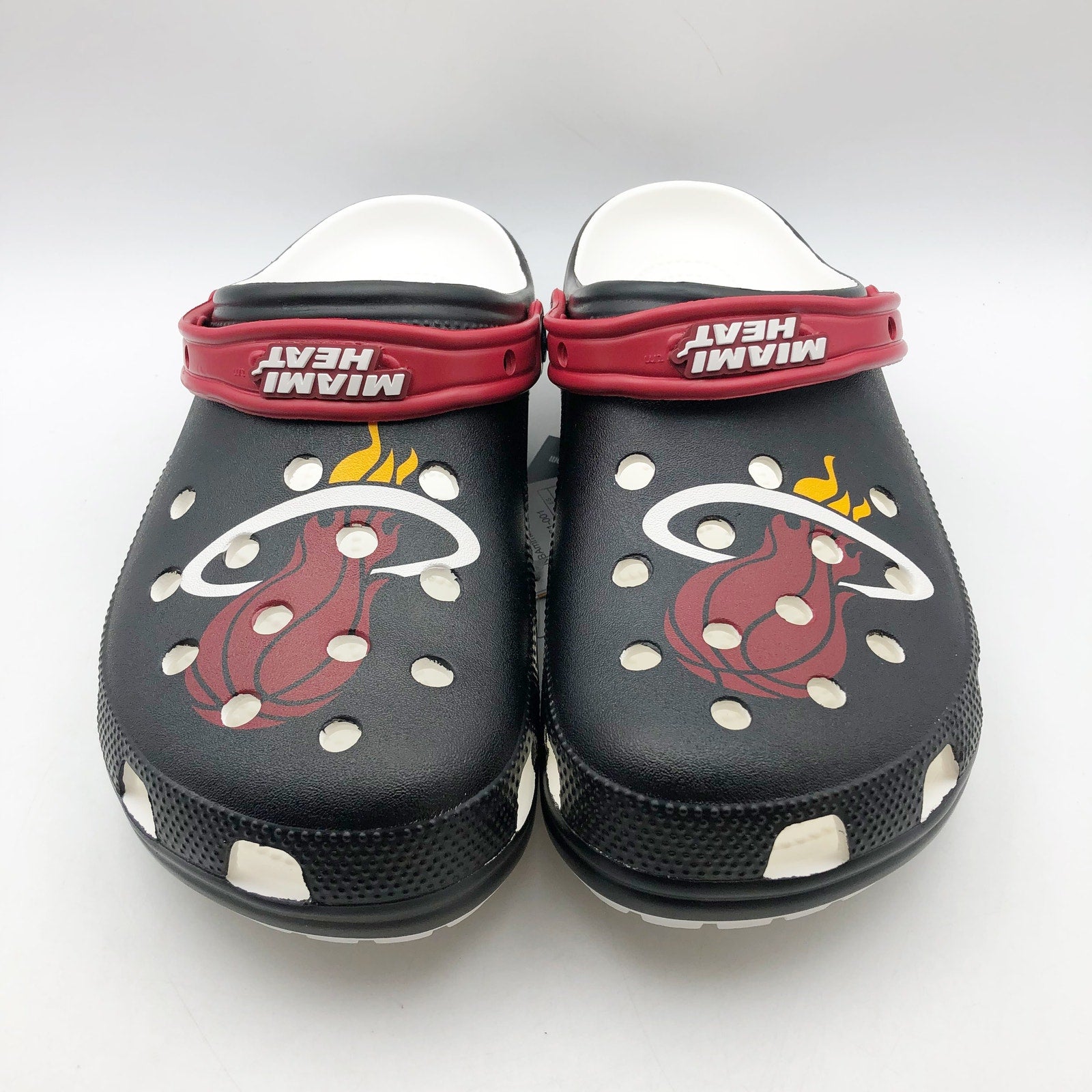 Crocs UNISEX NBA Miami Heat Classic Clog Mens 6 Womens 8 Black Red NWT