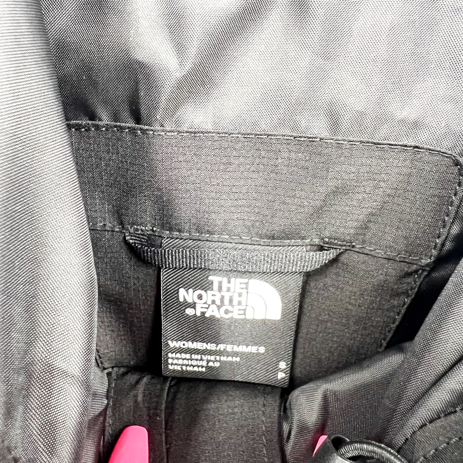 THE NORTH FACE Women's Daybreak Crop Rain Jacket Small TNF Black Hooded NWT