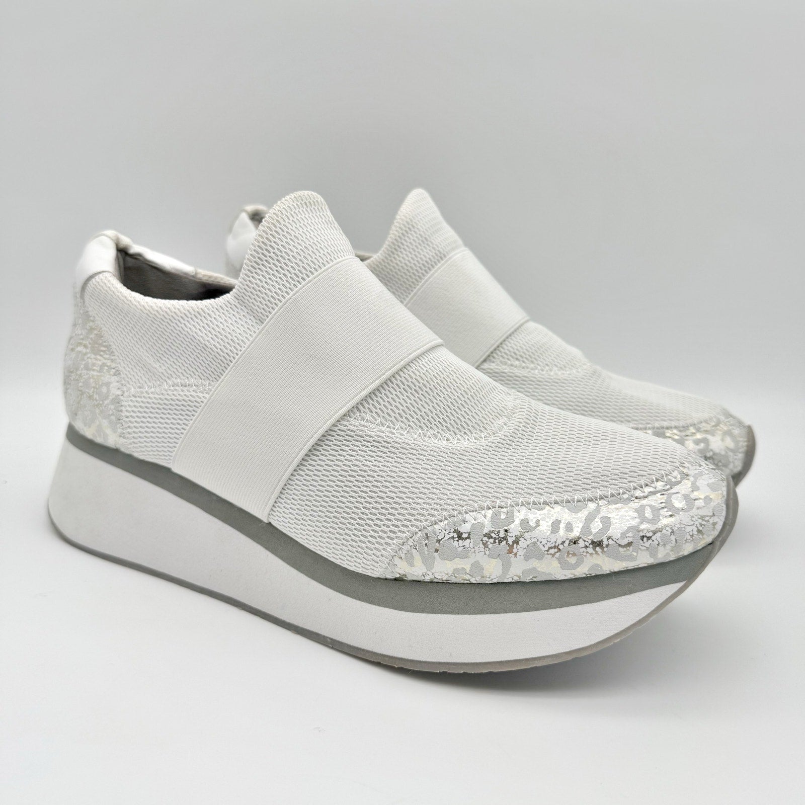 Donald Pliner Womens Pelham Wedge Sneaker US 11 M Silver White Slip On NWOB