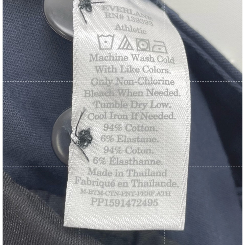 EVERLANE Uniform Mens Performance Chino Pants 32x30 Navy Blue Athletic Fit NWT