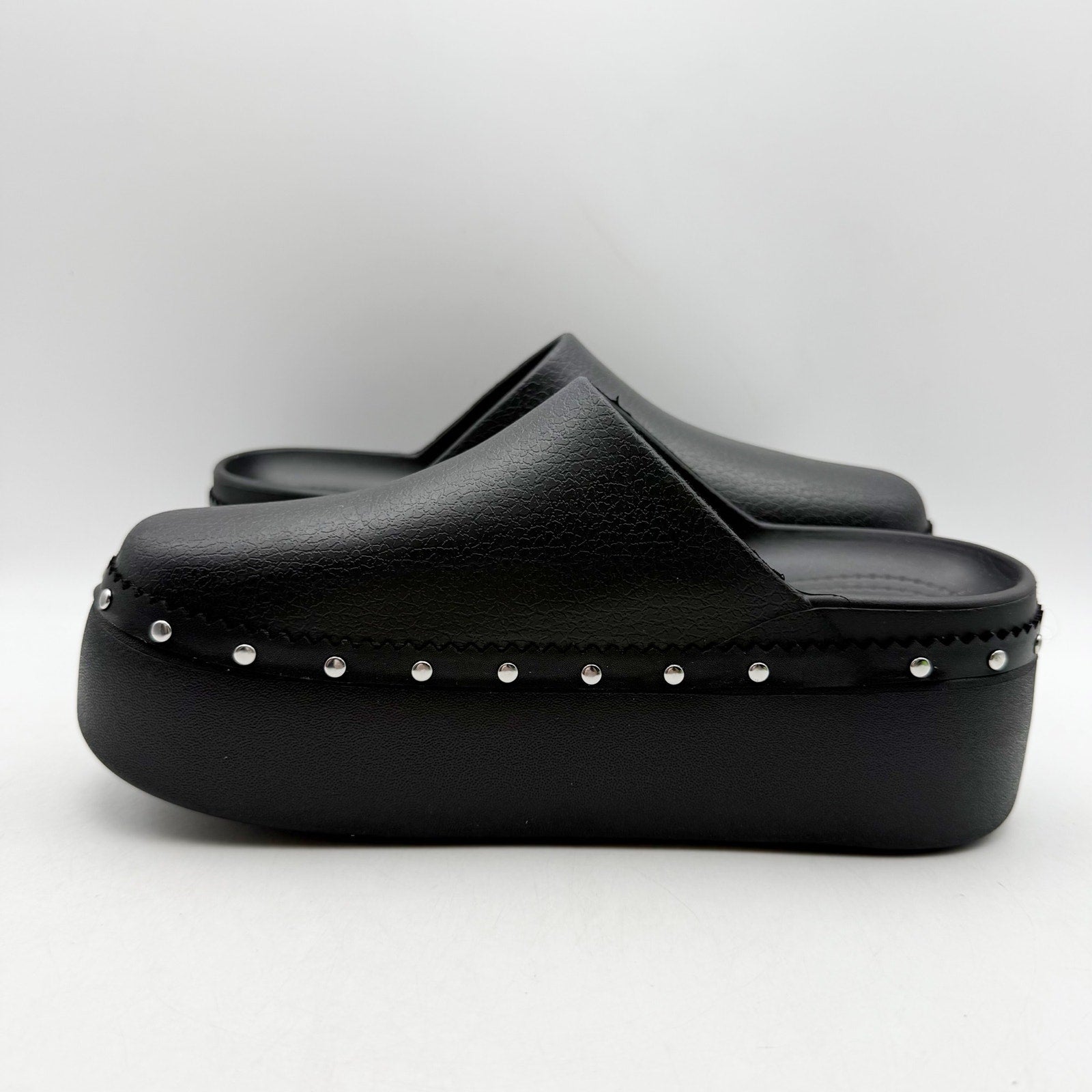 Crocs Womens Dylan Platform Clogs US 7 EU 37.5 Black Studded NIB