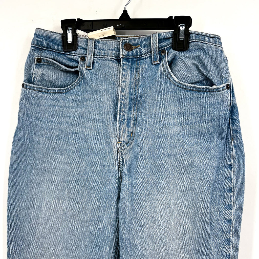 Levi's Womens 70's High Rise Slim Straight Jeans Size 28 US 6 Light Blue NWT