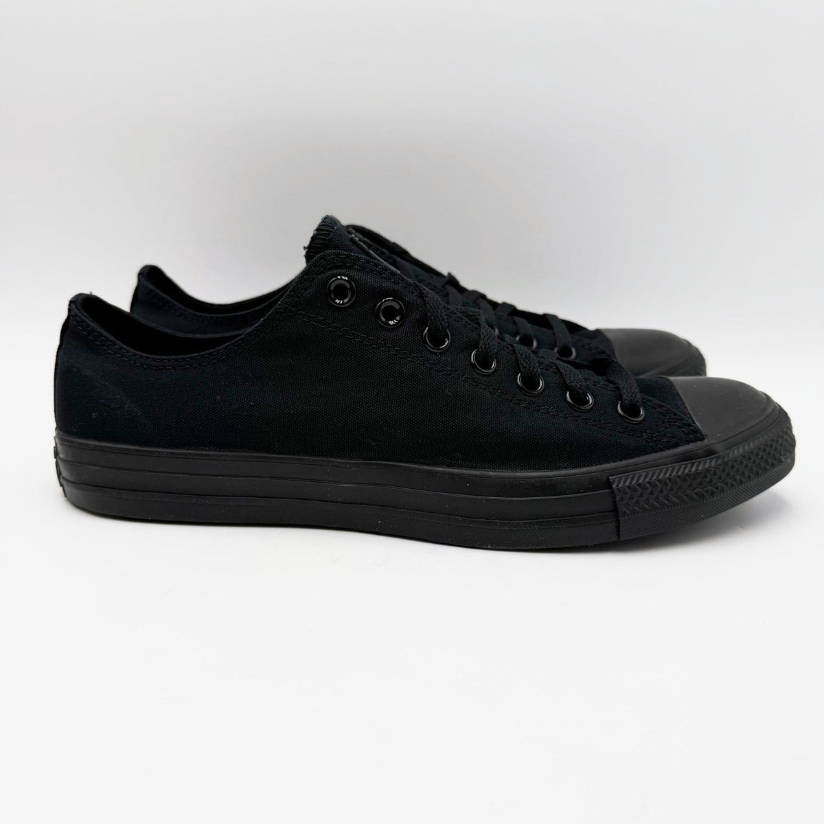 Converse Mens Chuck Taylor All Star Low Sneakers Size 10.5 Black Monochrome NWOB