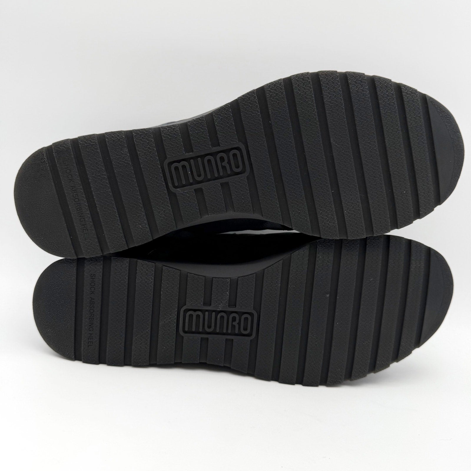 Munro Womens Piper Sneakers US 12 M Black Grey Suede Athletic NWOB