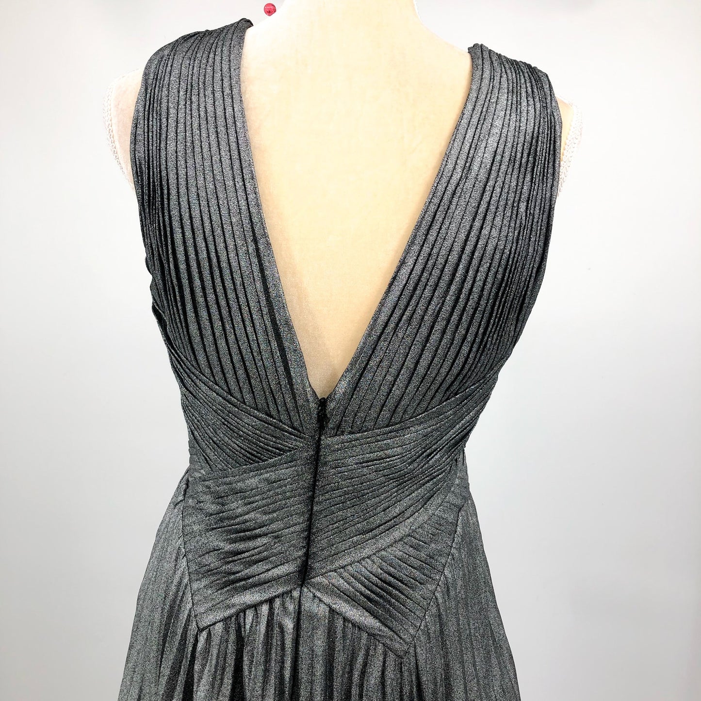 ZAC POSEN Women's Pleated Metallic Chiffon Gown Size 6 Silver Sleeveless NWT