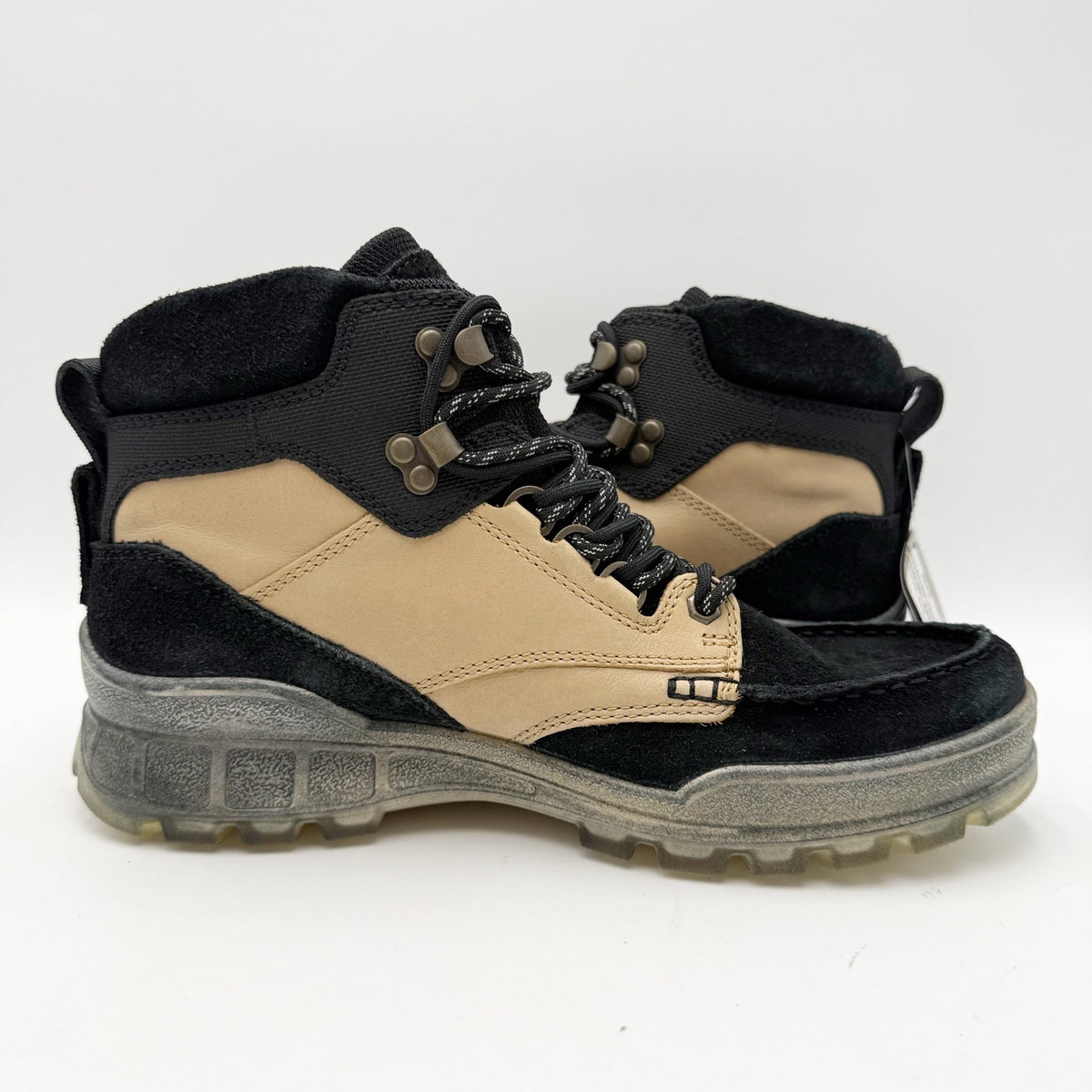 Ecco x Concepts Mens Track 25 Hiking Boots EU 42 US 8.5 Tan Black Leather WP NWT