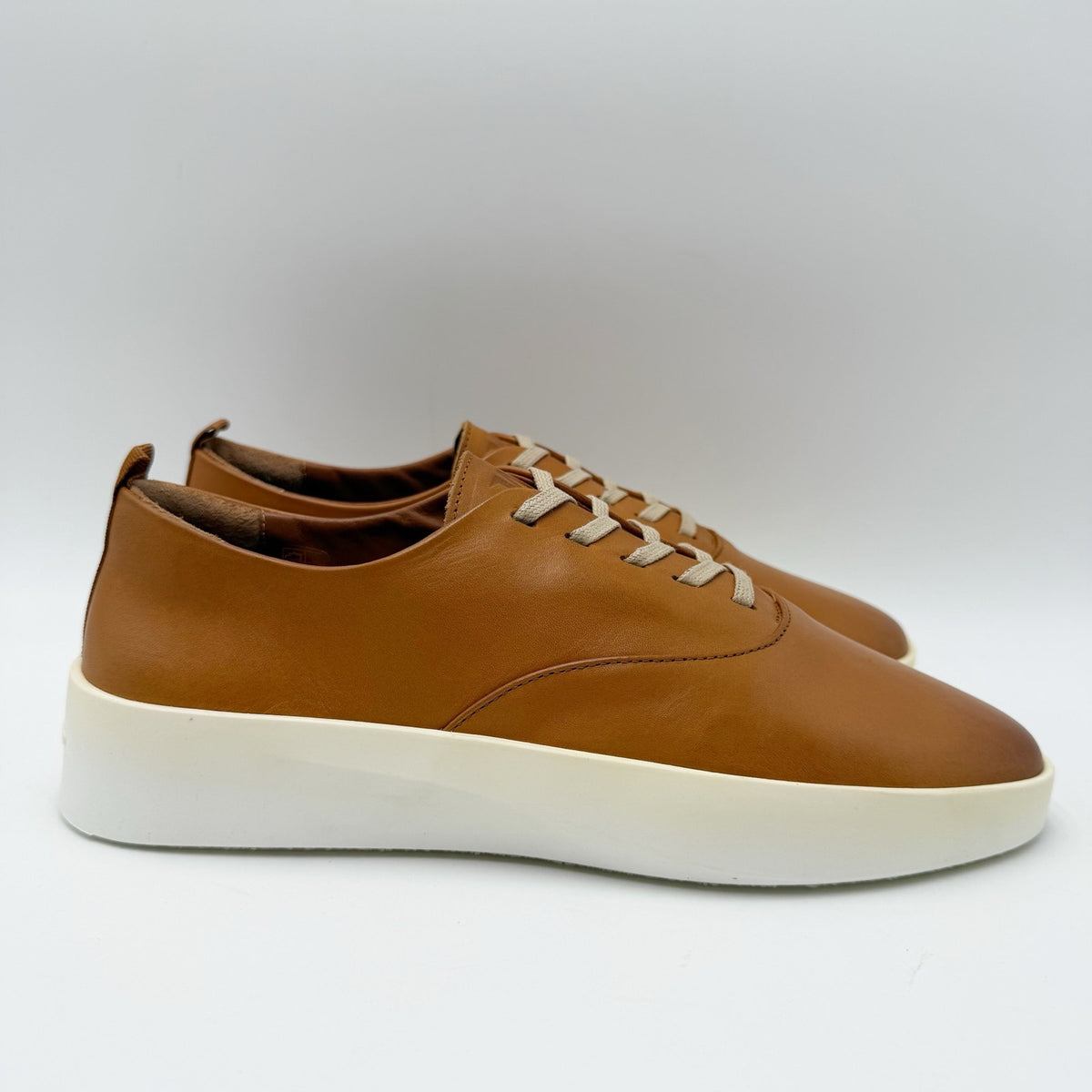 Wolf & Shepherd Cruise Lace Up Sneakers Mens 6.5 Womens 8 Tan Nubuck NIB