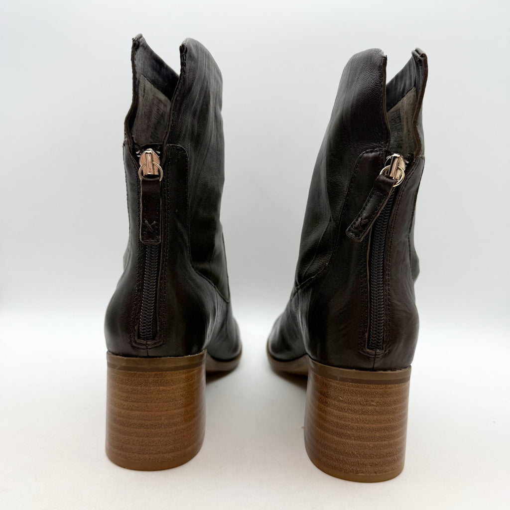 Kelsi Dagger Womens Brooklyn Island Boots Size 6.5 M Brown Vegan Leather NIB