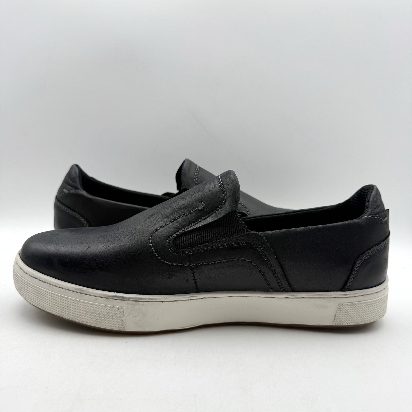Propet Mens Kedrick Sneakers US 9.5 EEE Black White Leather Slip On NWOB