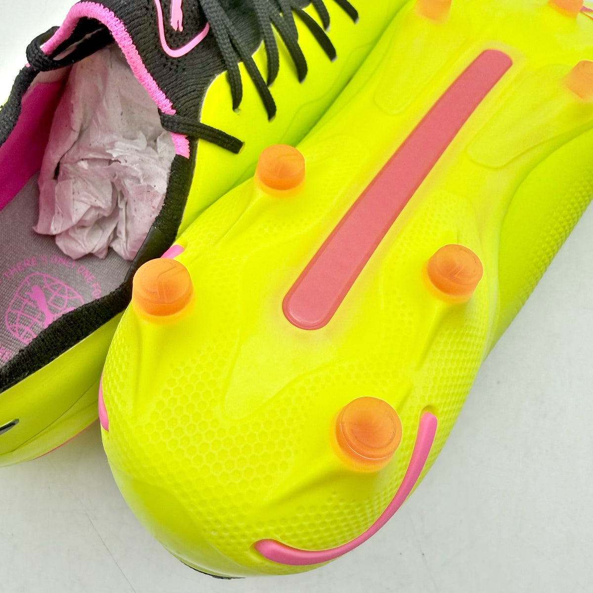 PUMA Mens King Ultimate Soccer Cleats Size 8 EU 40.5 Neon Yellow Athletic NWOB