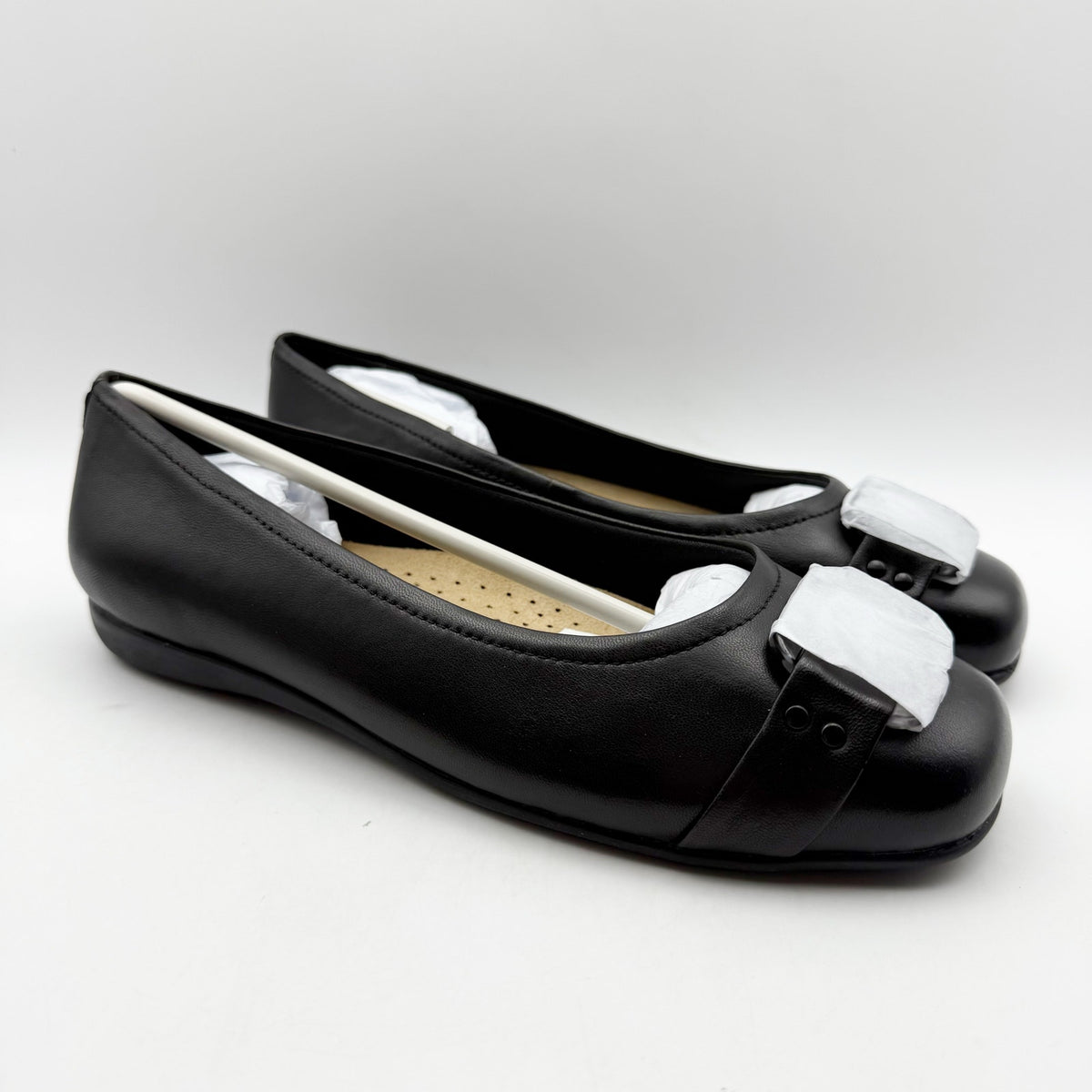 Trotters Womens Sizzle Signature Flat Size 8.5 WW Black Leather Slip On NIB