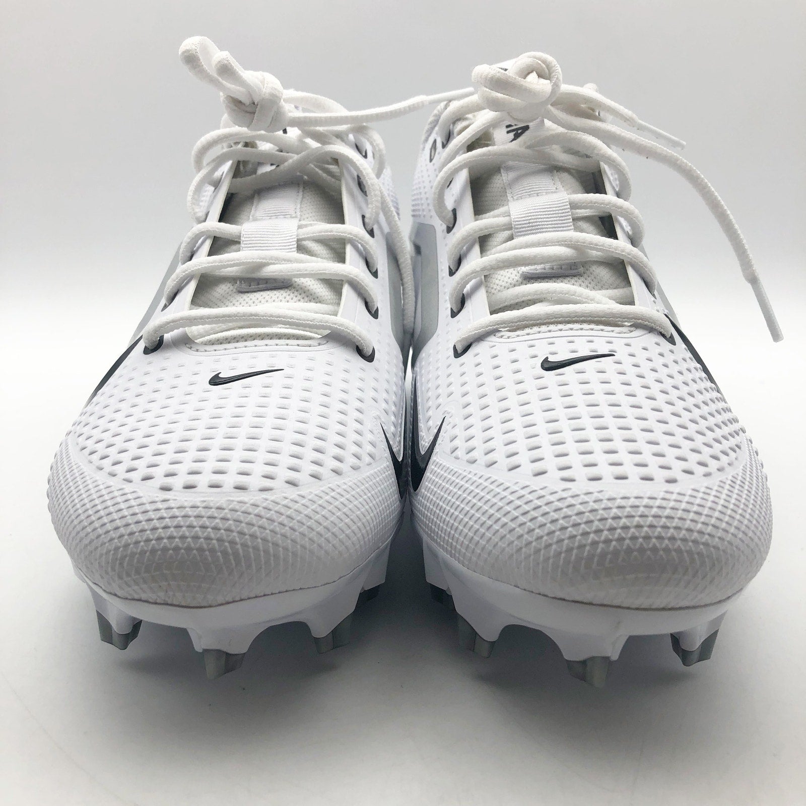 Nike Mens Alpha Menace 4 Varsity Molded Football Cleats SIZE 12 White Black NWOB