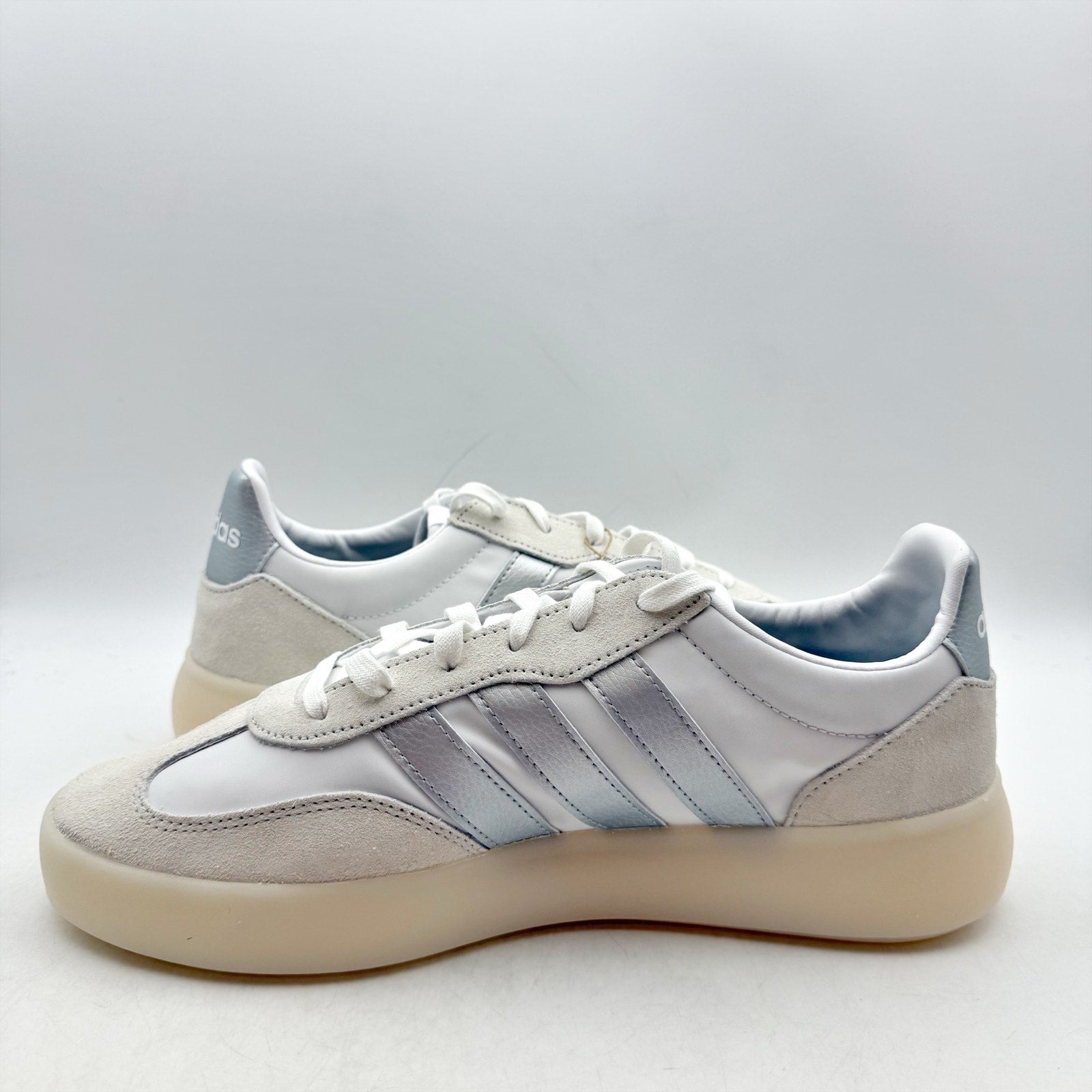 Adidas Womens Barreda Decode Casual Sneakers SIZE 11 White Silver Suede NIB