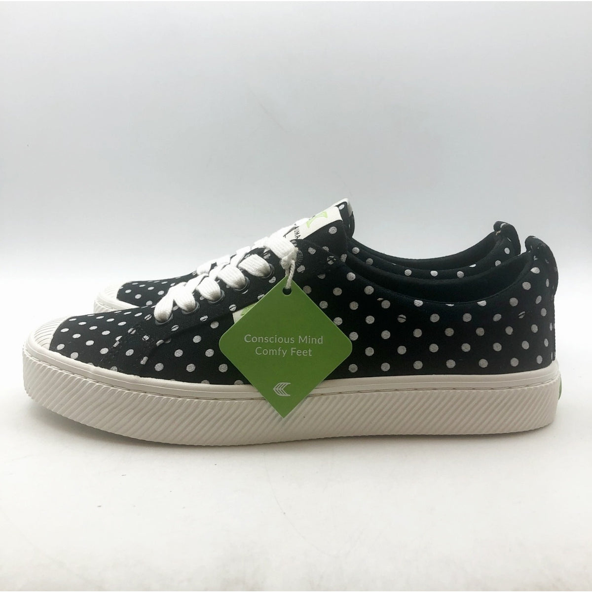 Cariuma Womens OCA Low Sneakers Size 7 Black White Polka Dot Canvas NIB