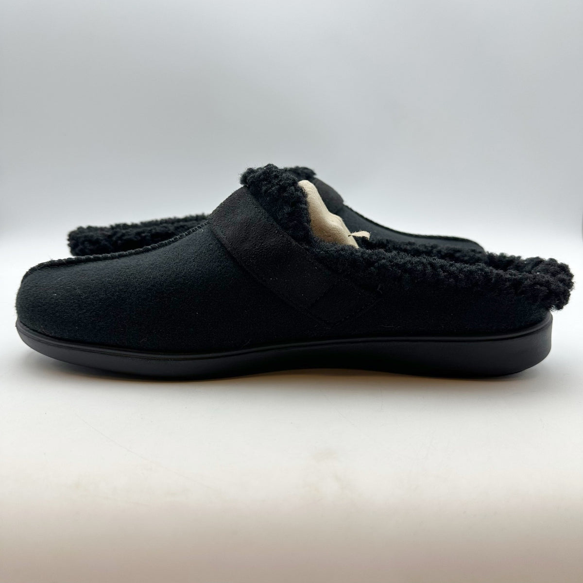 Bzees Womens Eternity Mules Size 10 M EU 41 Black Slip On Fleece Faux Fur NIB