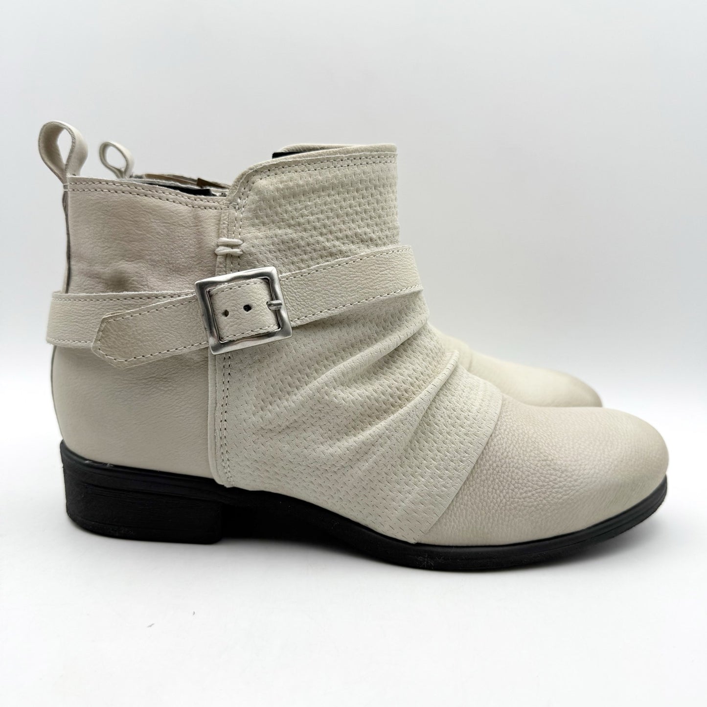 Miz Mooz Womens Suzy Ankle Bootie EU 38 US 7.5-8 Cream Leather NIB