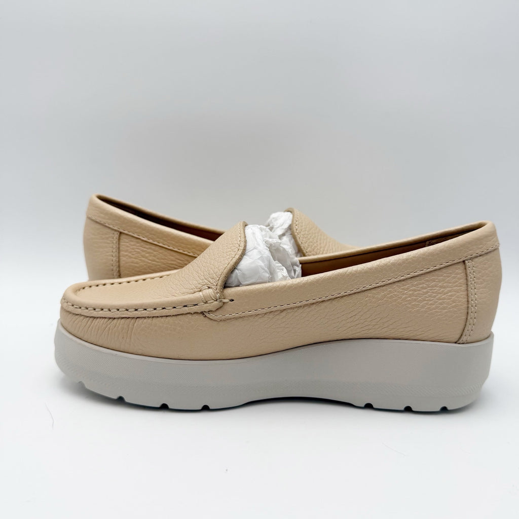 Naturalizer Womens Luanna Platform Loafers Size 6 M Beige Leather Slip On NIB