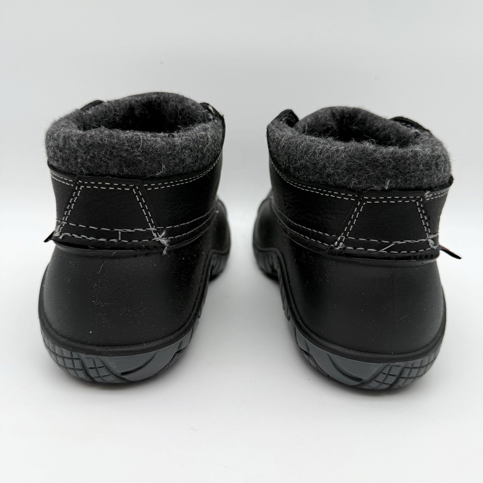 Baffin Womens Whitetail ll Ankle Sneakers US 9 EU 39 Black Leather Insulated NIB