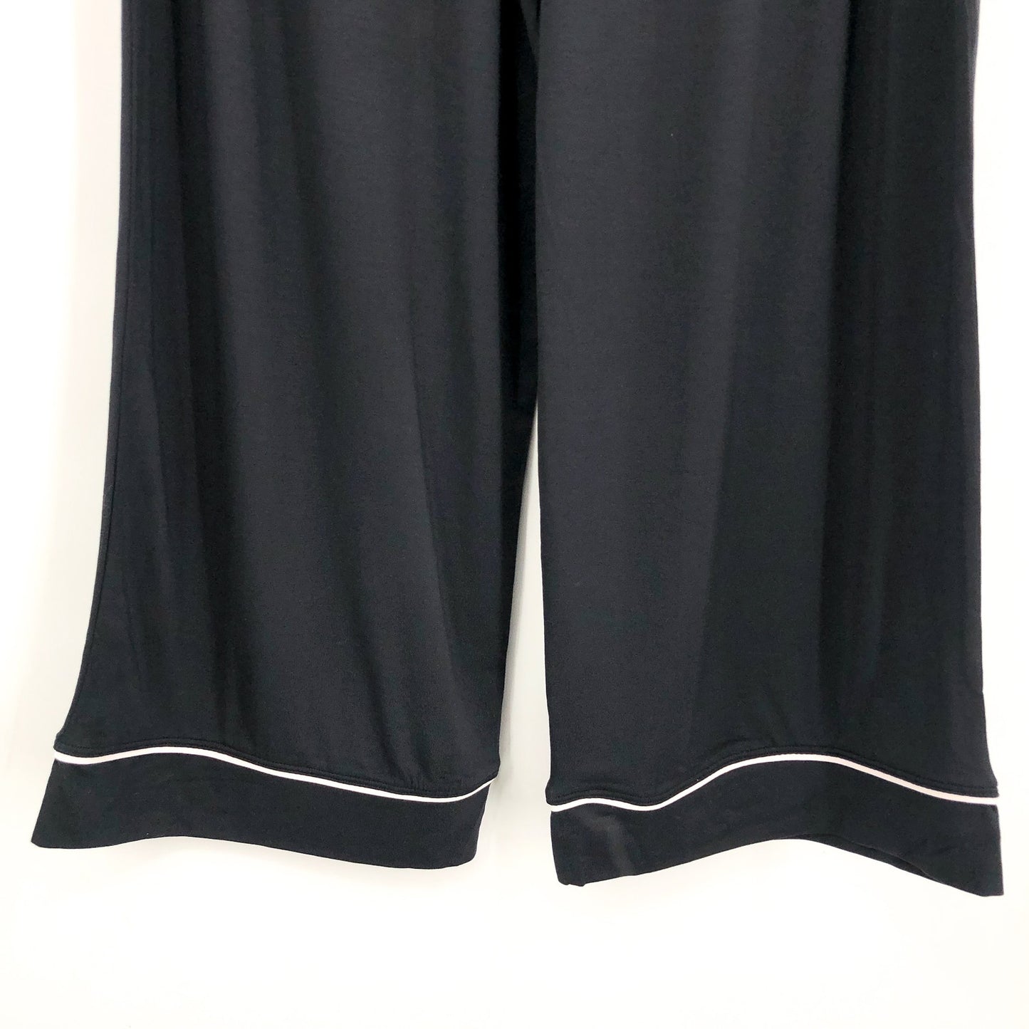 EBERJEY Gisele Short Sleeve Cropped PJ Set Medium Black Pink TENCEL Modal NWT