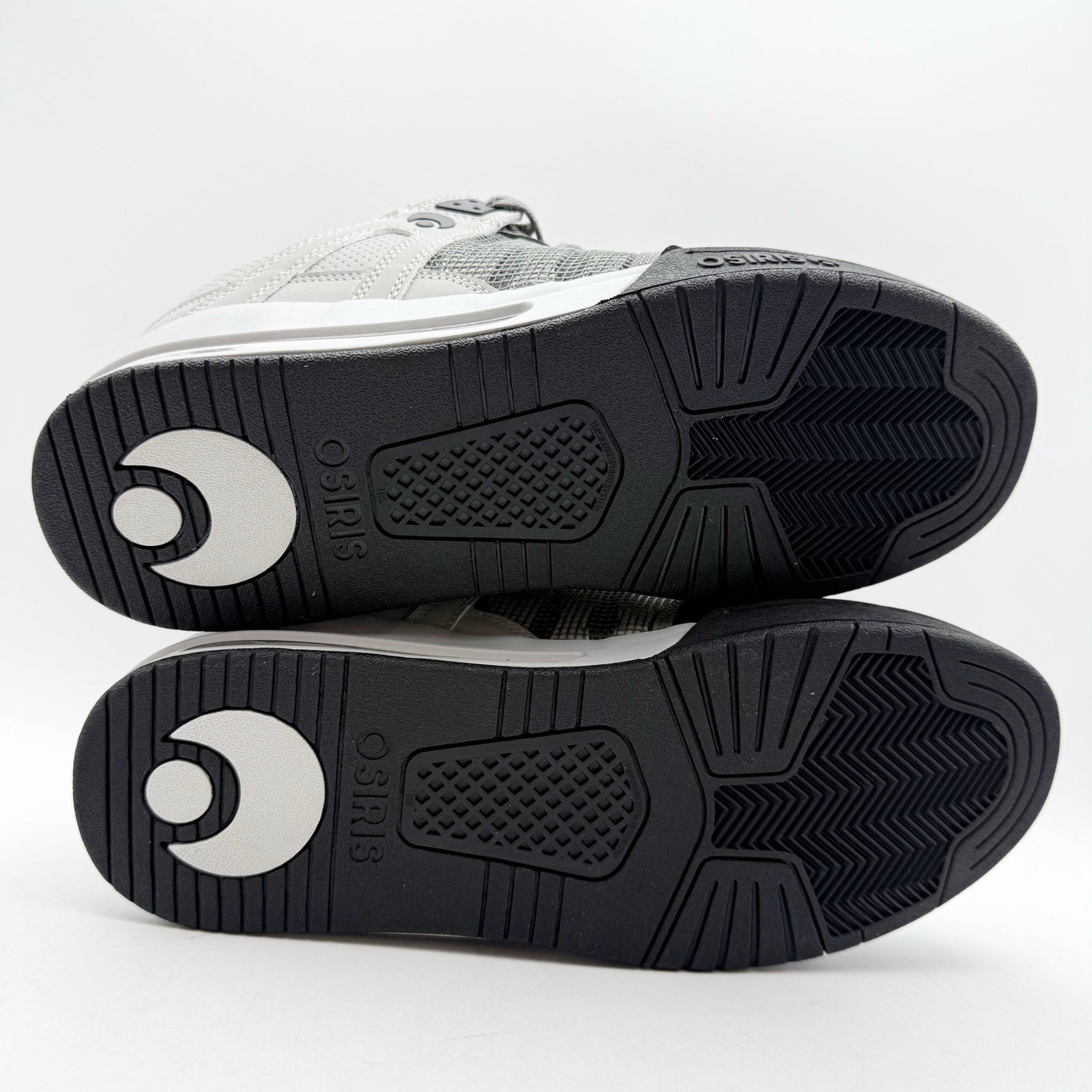Osiris Mens Pixel Skate Sneakers US 10 EU 43 Grey Black Leather Team NIB