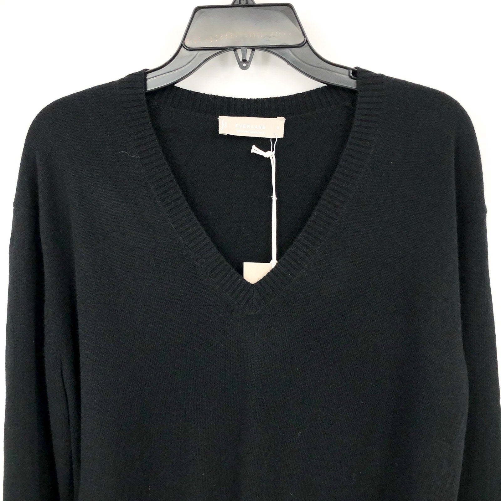 Everlane Womens The Classic V Cashmere Sweater Small Black Long Sleeve NWT