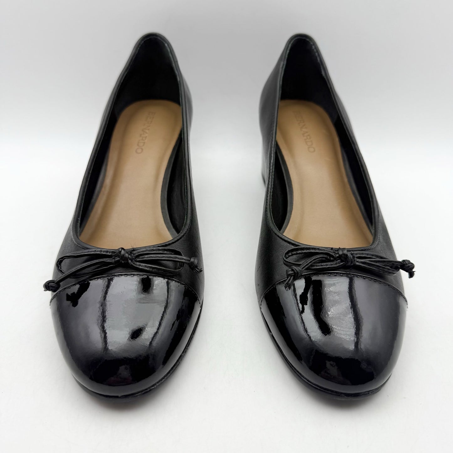 Bernardo Womens Marisol Cap-Toe Pump US 8.5 M Black Leather NWOB