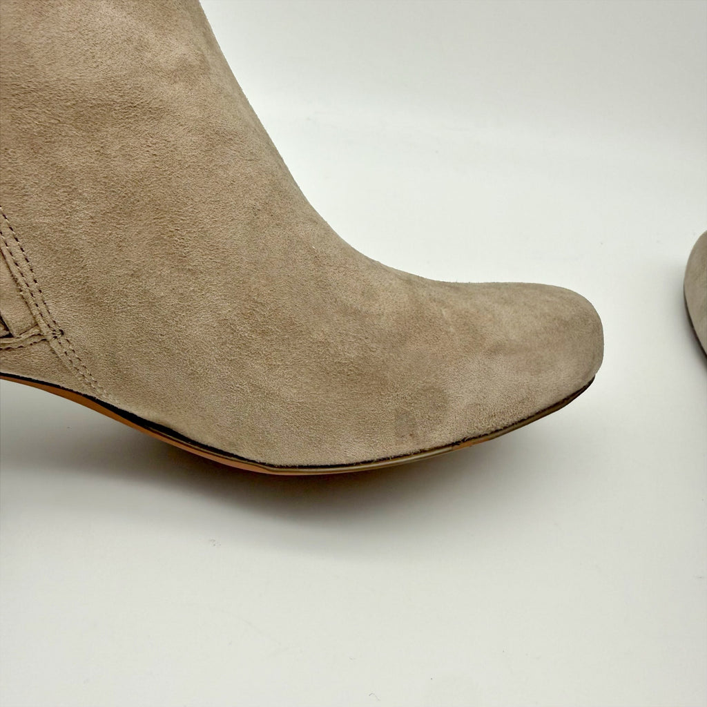 Vionic Womens Sibley Ankle Booties Size 9 M EU 40 Beige Suede Boots NIB