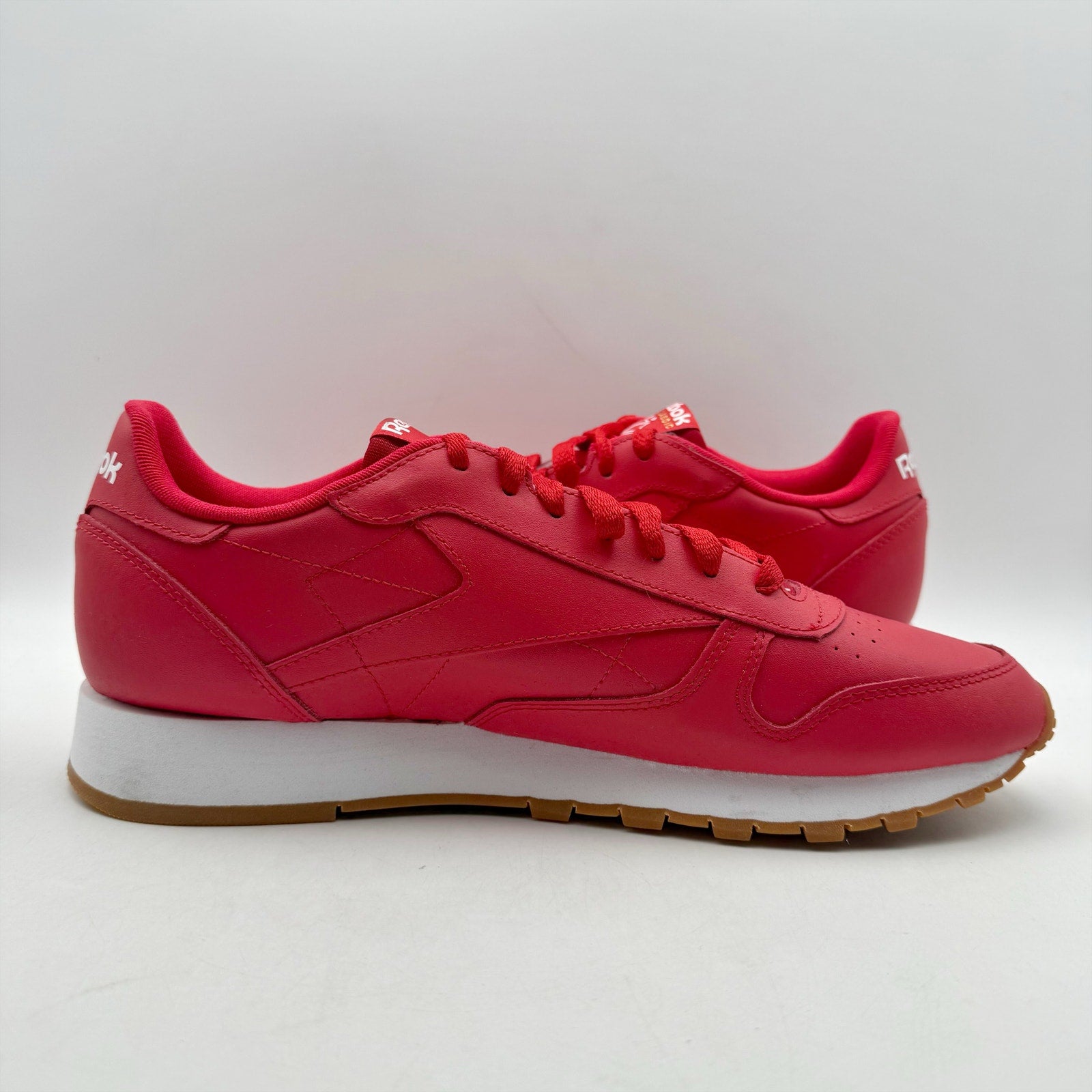 Reebok Mens Classic Sneakers US 11 EU 44.5 Red Leather Athletic NIB