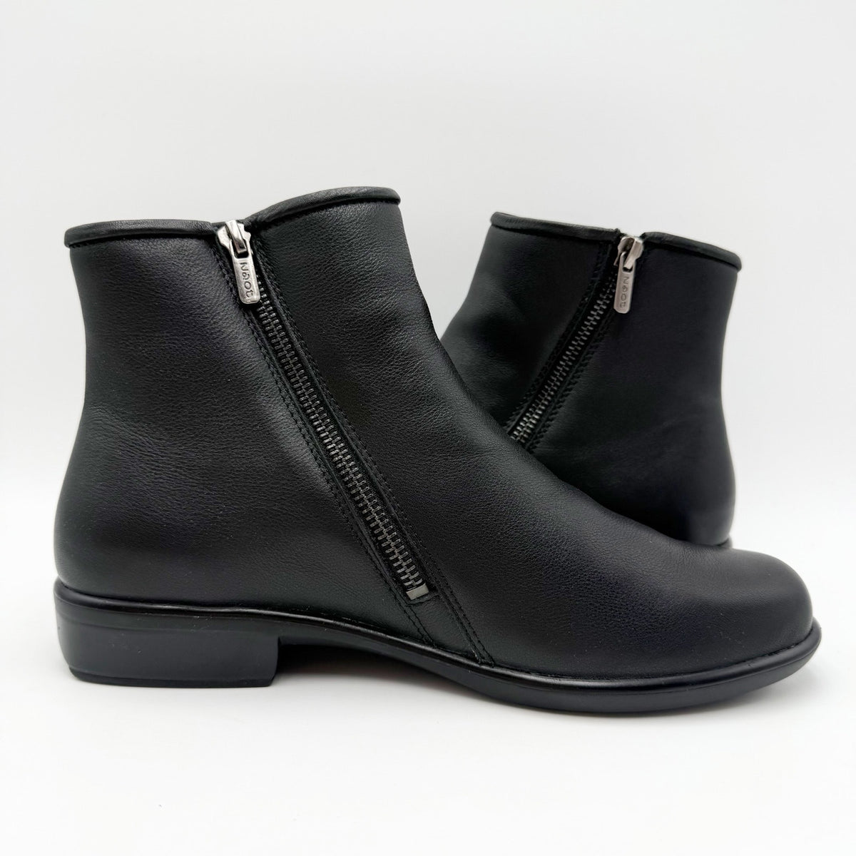 Naot Womens Norther Ankle Bootie US 8 EU 39 Black Leather Water Resistant NWOB