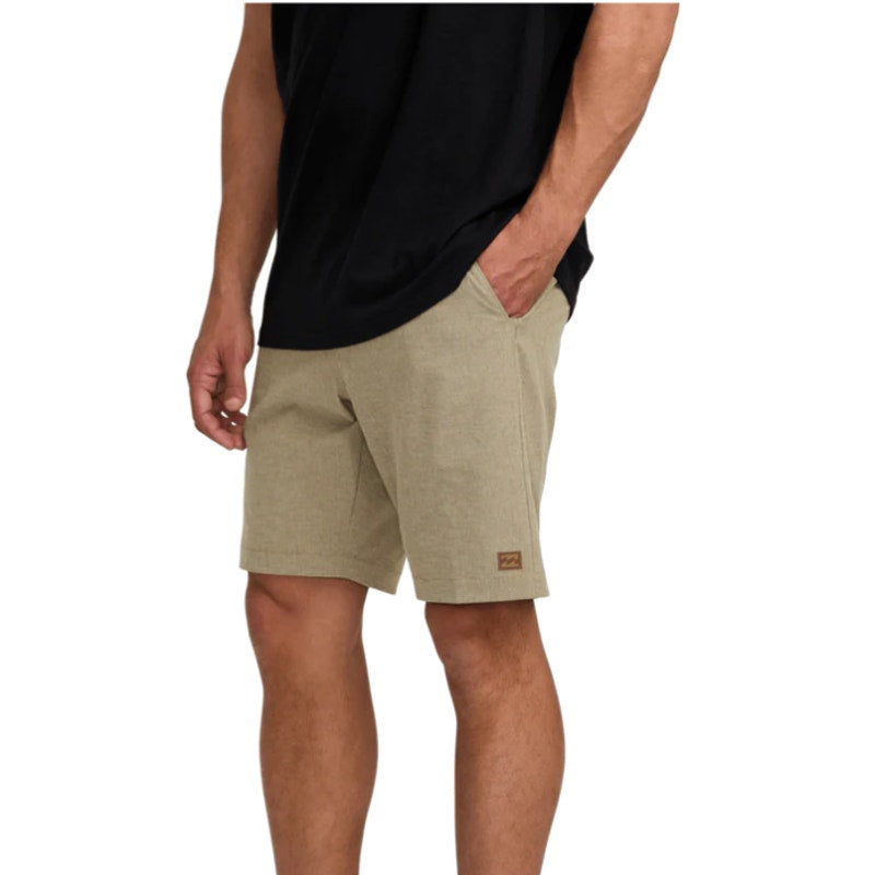 BILLABONG Men's Crossfire 19 Submersible Shorts Size 32 Khaki Flat Front NWT