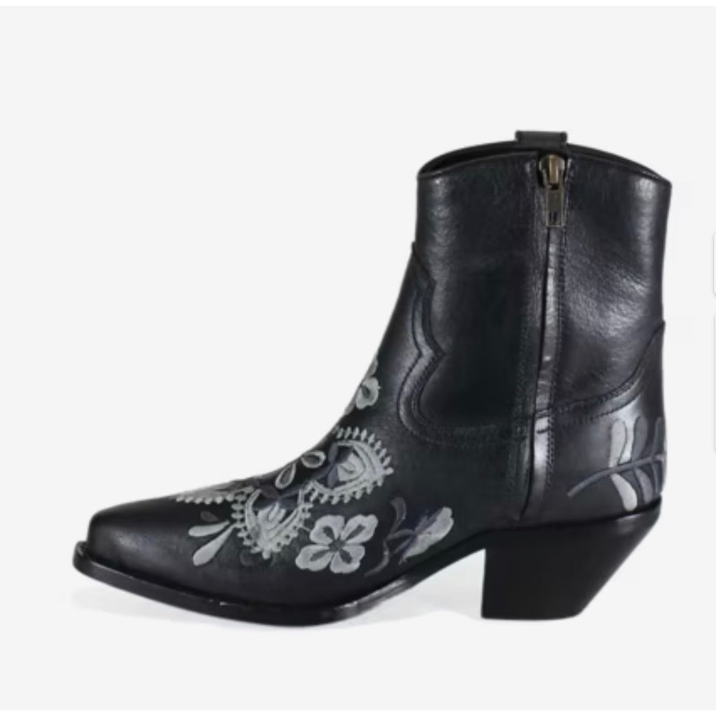 Diba True Women's Cains Ville Western Bootie Size 7M Black Charcoal Leather NWOB