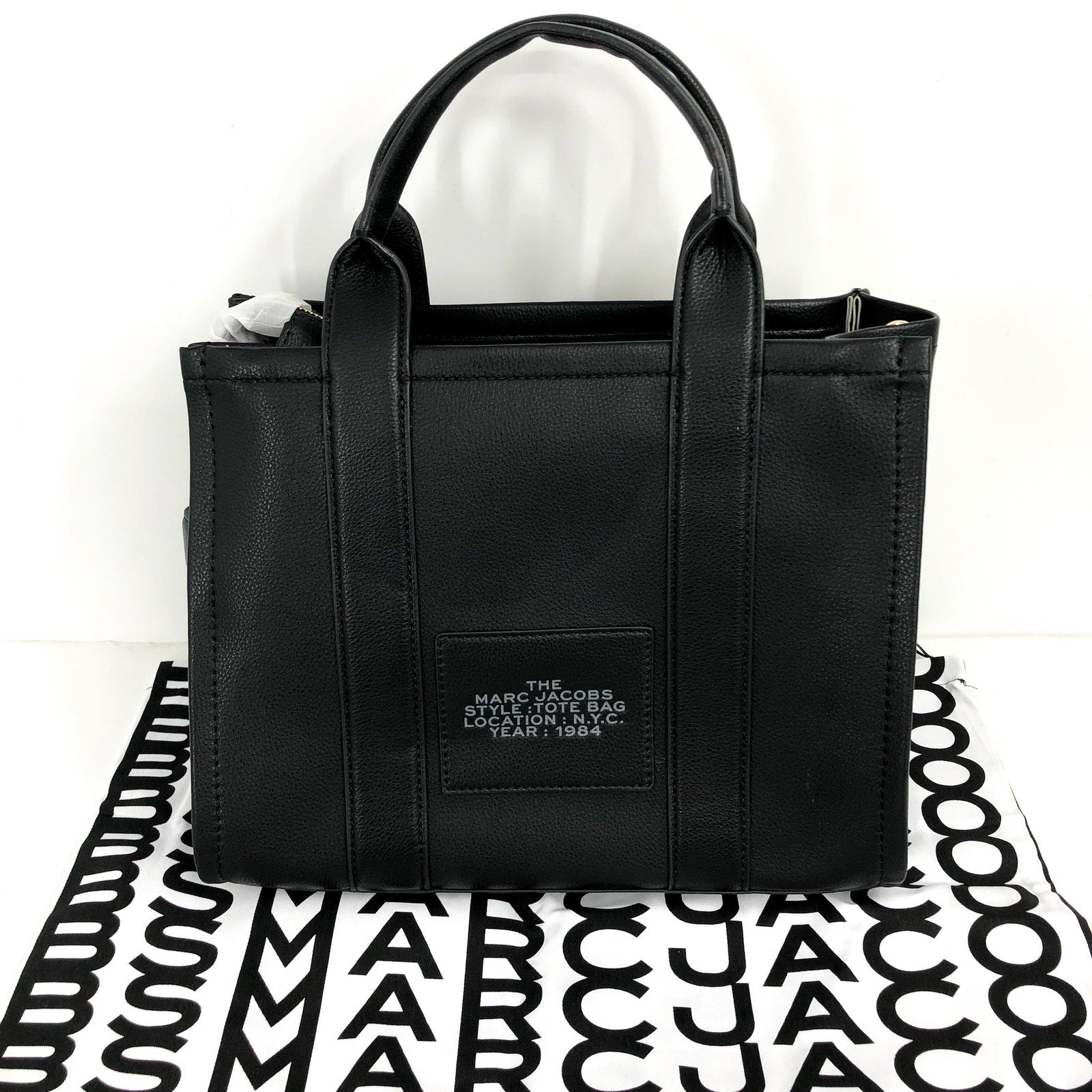 MARC JACOBS The Leather Medium "The Tote Bag" Black Zipper Top H004L01PF21 NWT