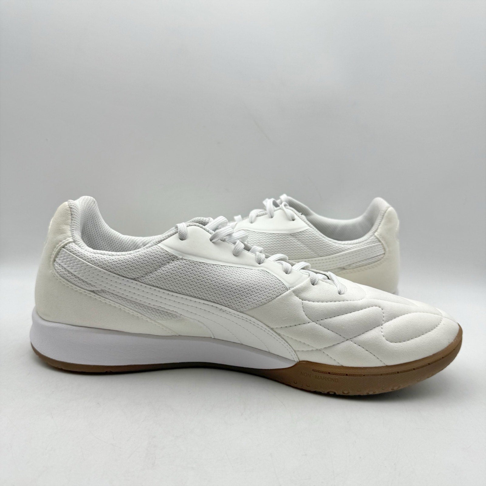 PUMA Mens King Top It Indoor Soccer Shoes US 9 White Gold Sneaker NWOB