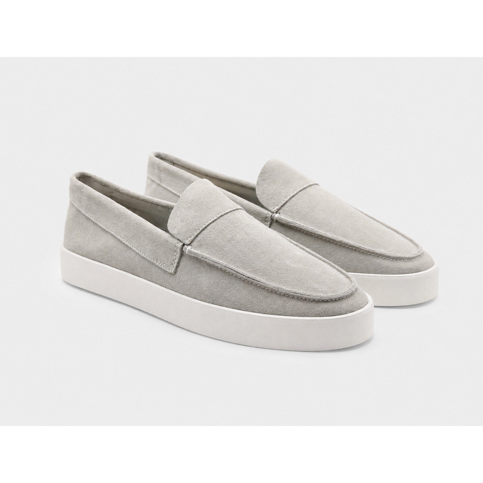 Saint Morta Men's Hemisphere Slip On Loafers Size 8 Light Grey White Suede NIB