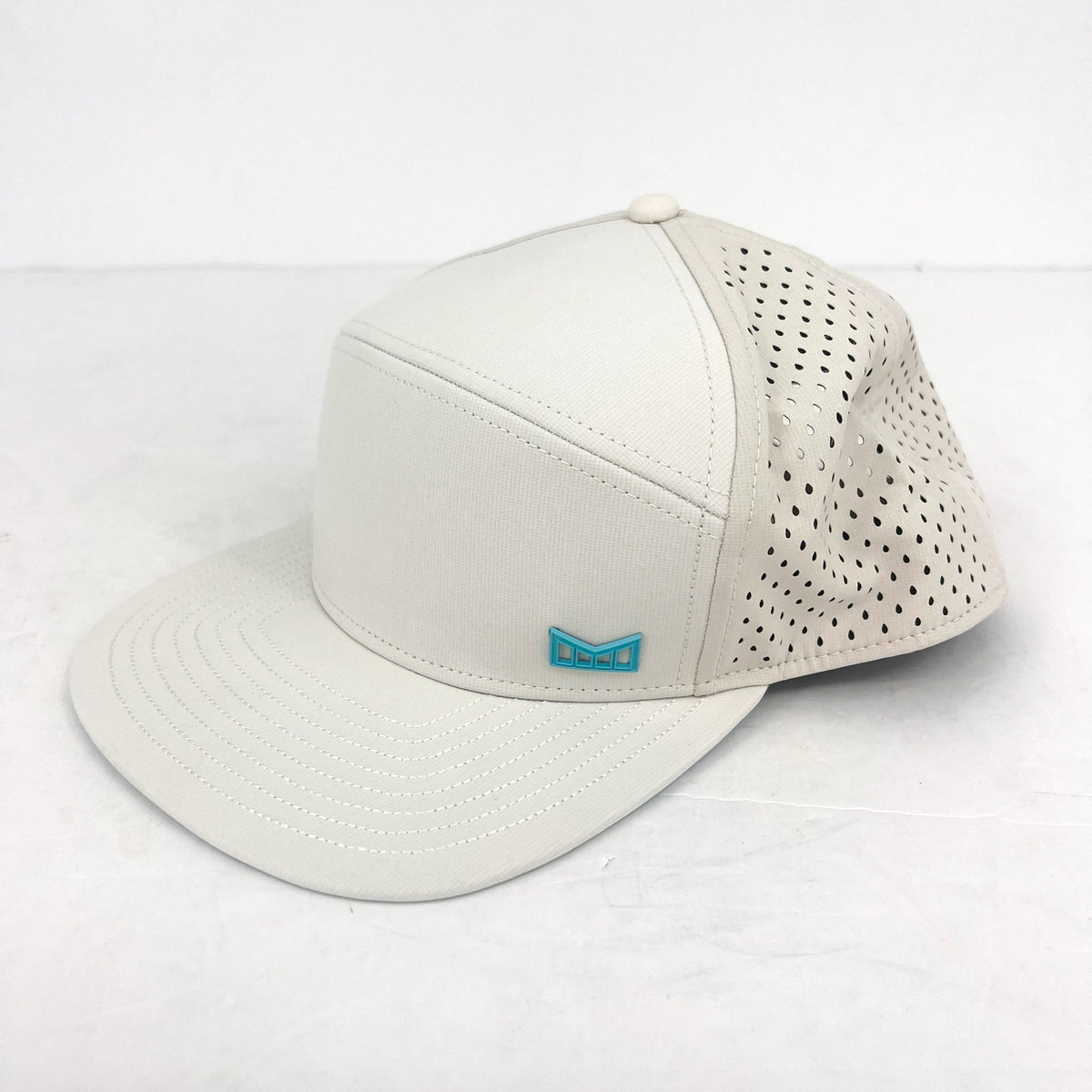 MELIN Men's Hydro Trenches Icon Performance Snapback Hat XL White Colada NWT