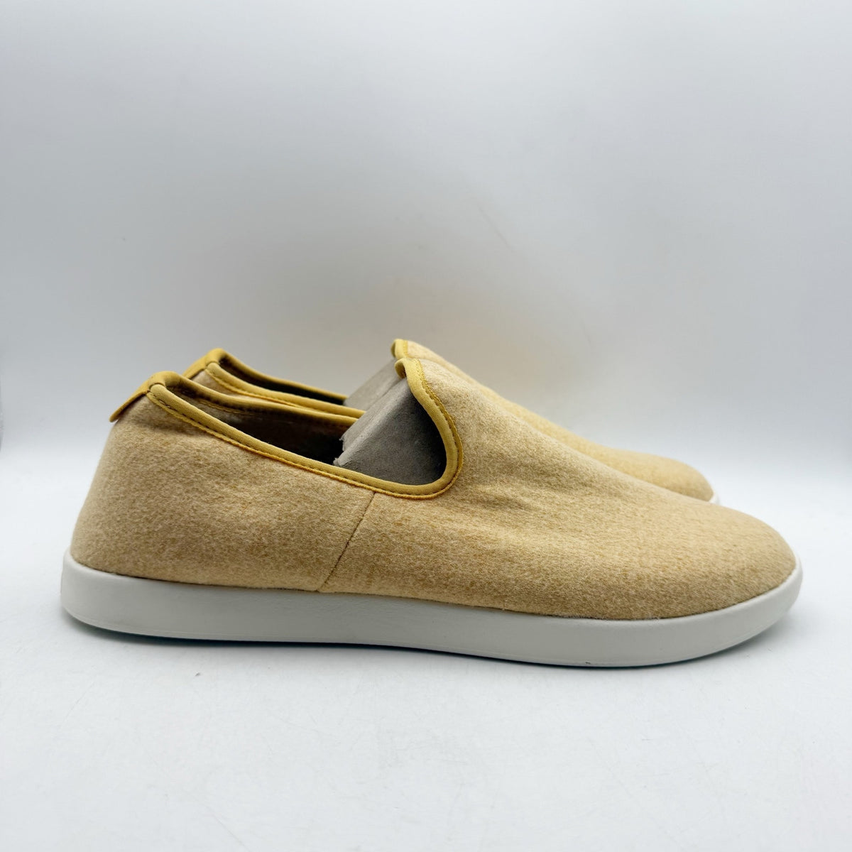 AllBirds Mens Wool Lounger Casual Sneakers Size 9 EU 41-42 Yellow Slip On NWOB