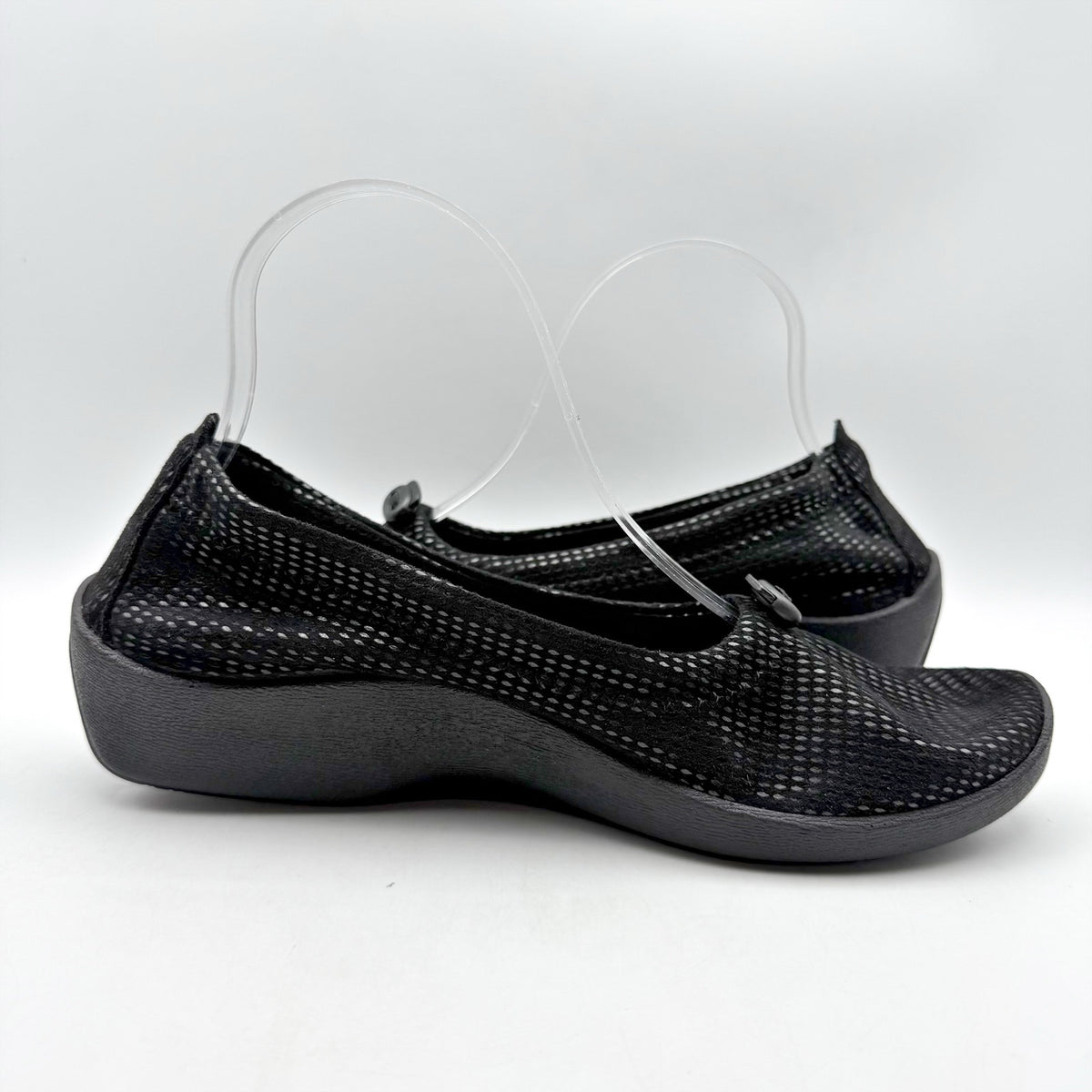 Arcopedico Womens L14 Slip On Flats EU 36 US 5.5-6 Black Water Resistant NWOB