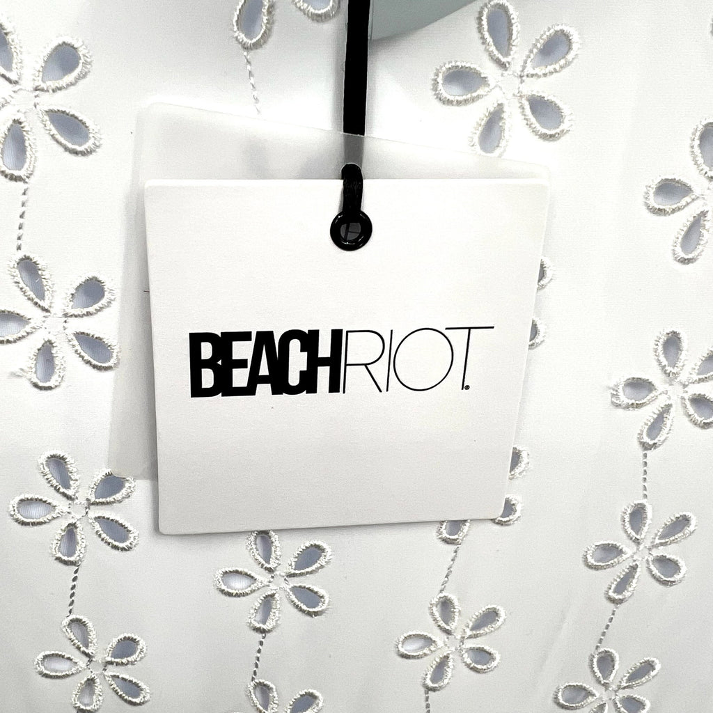 BEACH RIOT Reese Eyelet One Piece Swimsuit Small White Magnolia V-Neck NWT