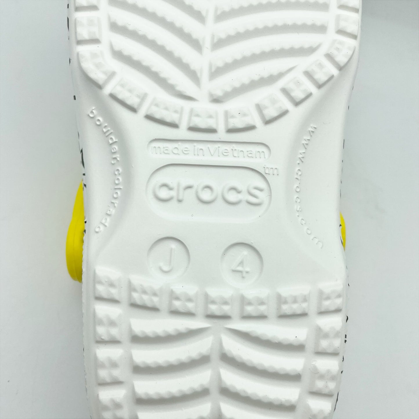 Crocs Kids Smiley World Clog US Juniors 4 EU 36-37 White Yellow