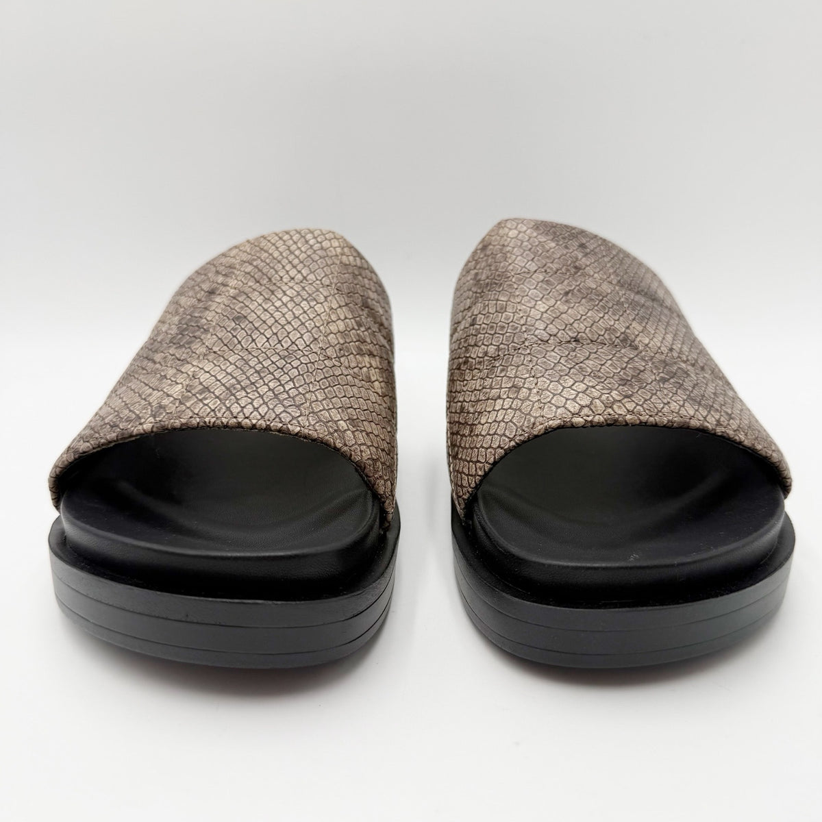 Aerosoles Womens Leila Slide Sandals Size 8.5 M Grey Snake Quilted NWOB