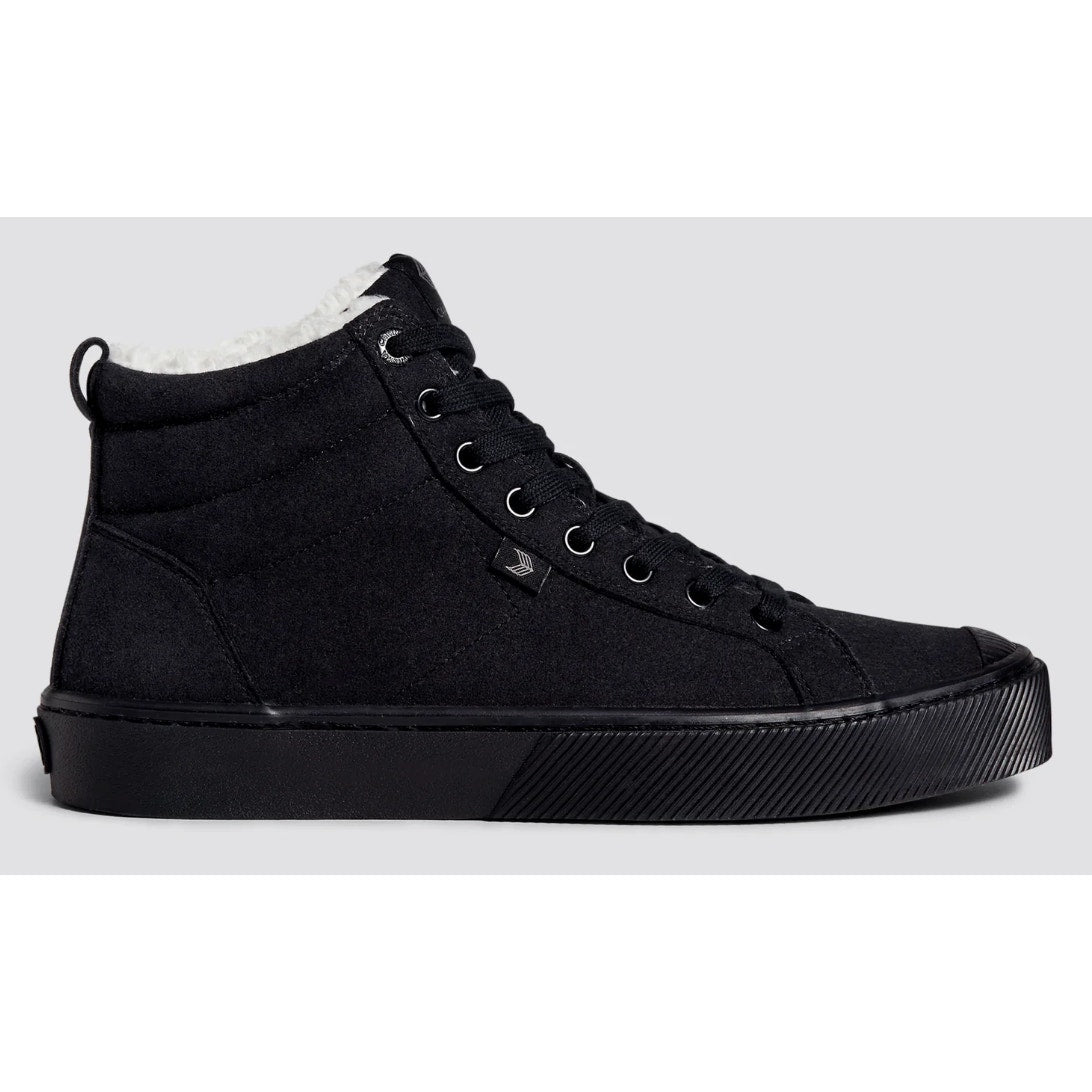 Cariuma Womens OCA Therma High Sneakers Size 6 Black Water Repllent Suede NIB