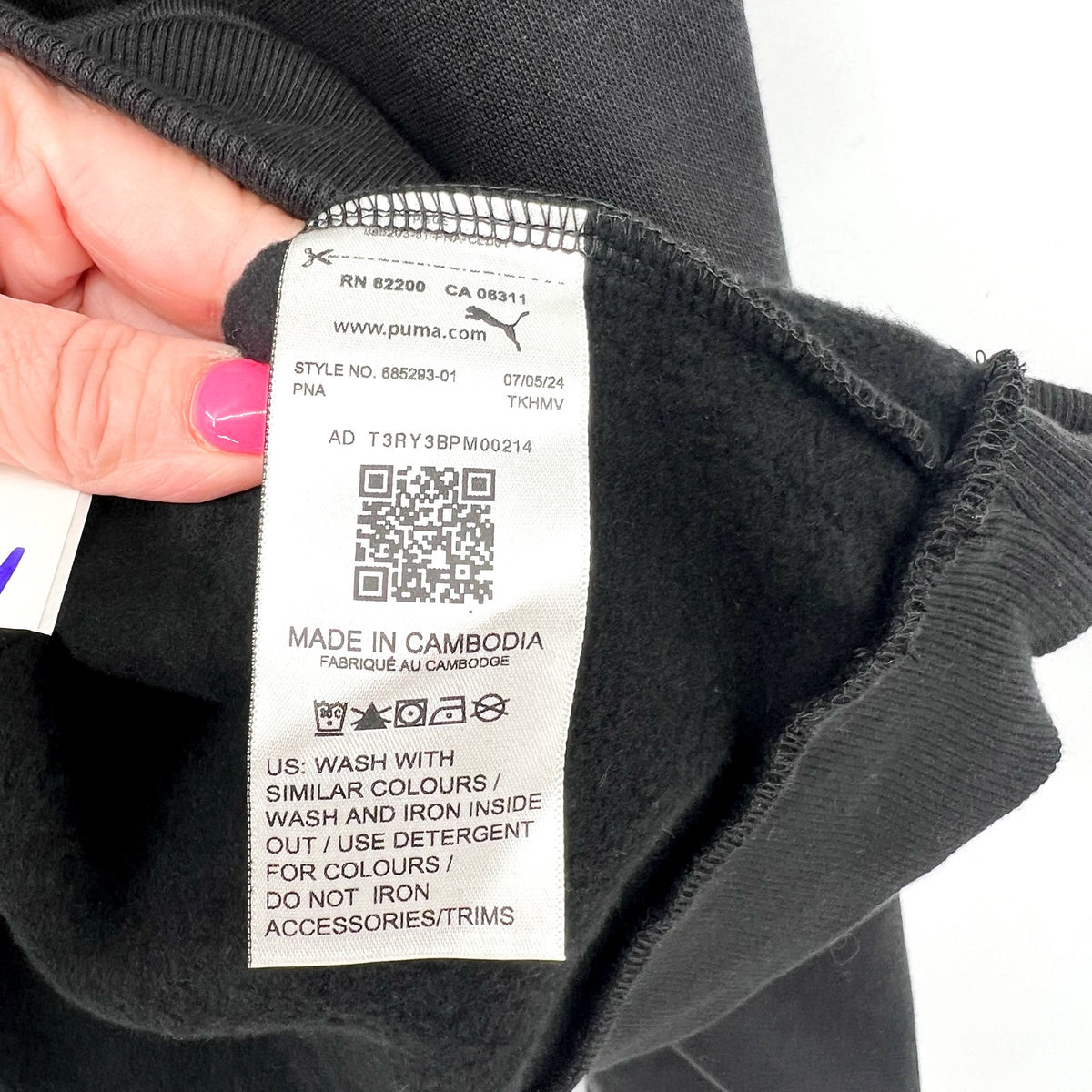 PUMA Women's Essentials Tape Minimal Gold Hoodie Large Black Sweatshirt NWT