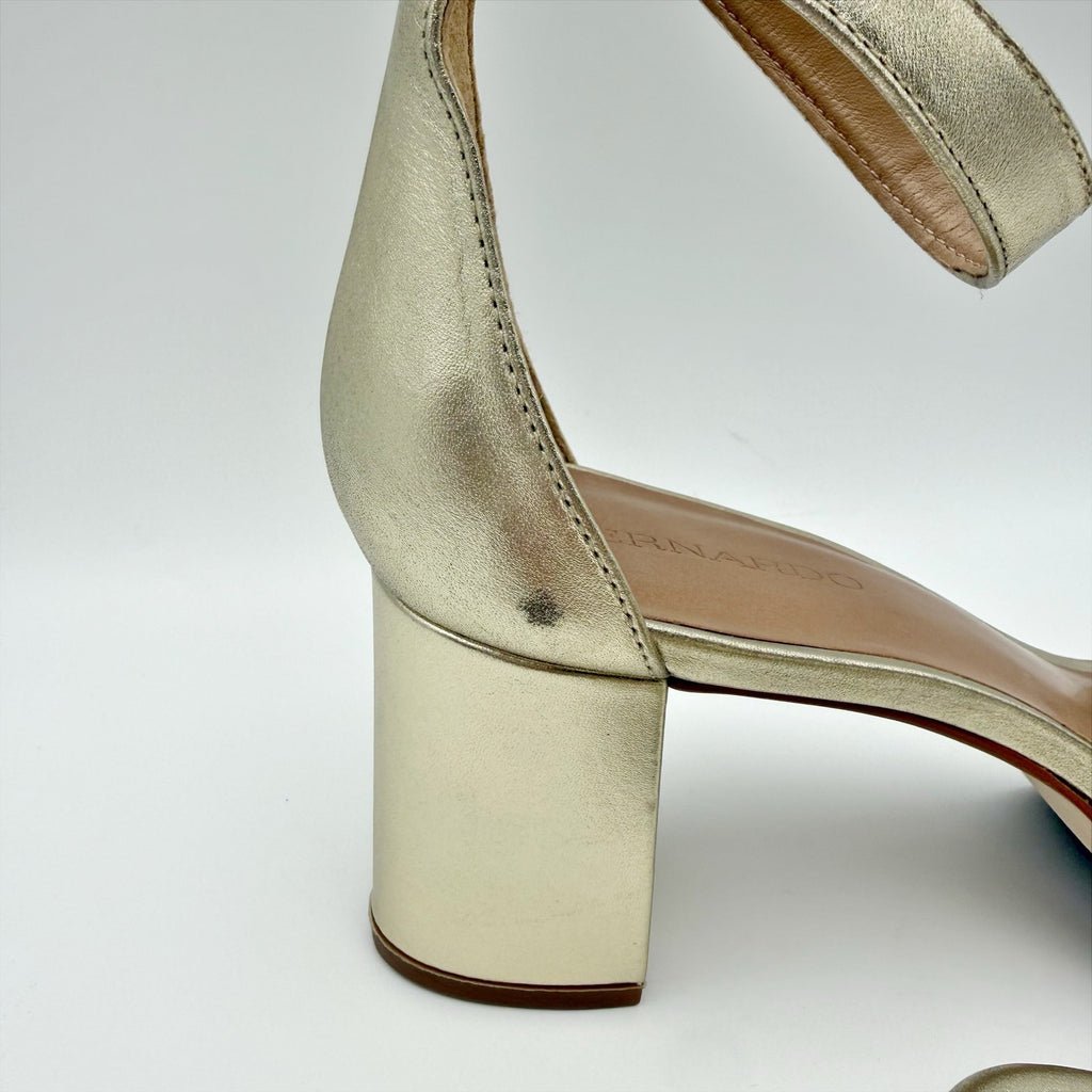 Bernardo Womens Carla Heeled Sandals Size 9.5 Champagne Leather Ankle Strap NWOB