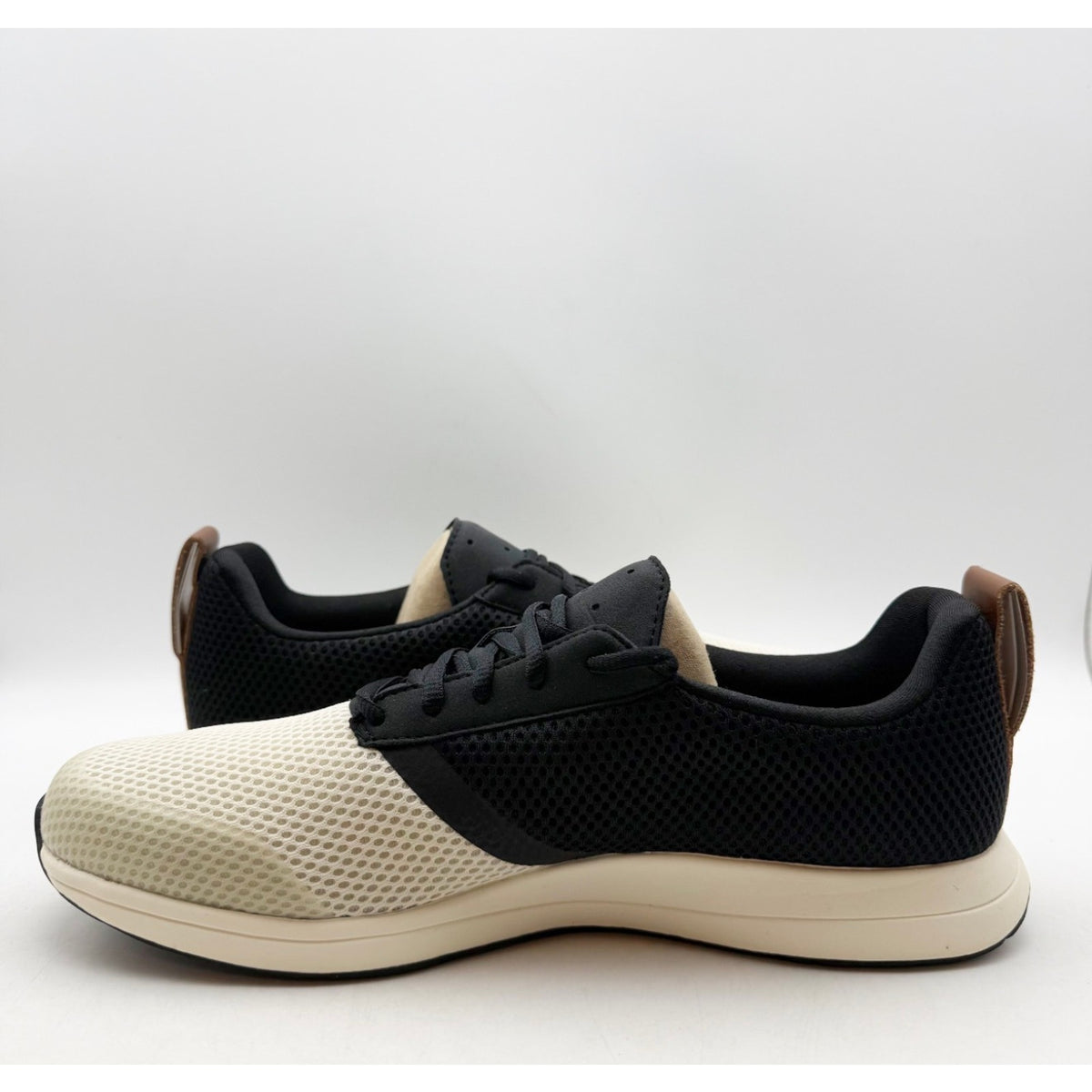 YORK Mens The Henry Runner Athletic Shoes Size 11 Black Cream Sneakers NIB