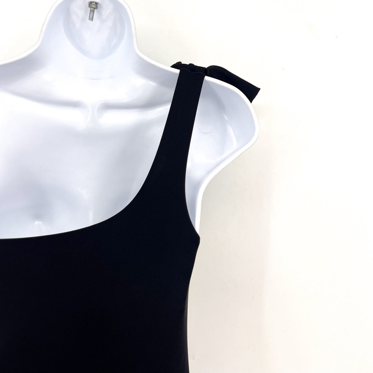 SEAFOLLY Women's Beau One Shoulder Swimsuit Size 4 Black Bow Tie NWT