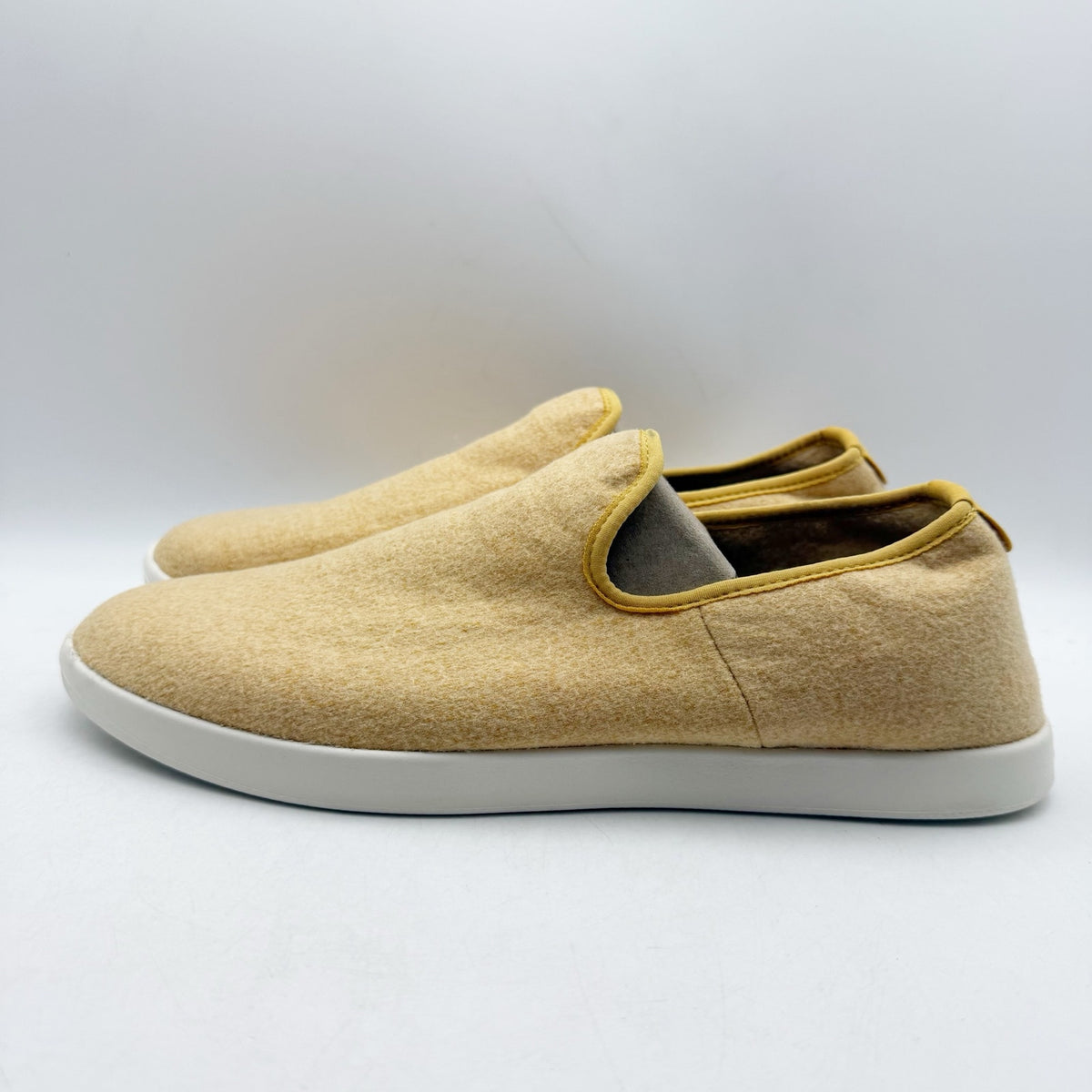 AllBirds Mens Wool Lounger Casual Sneakers Size 11 EU 43.5 Yellow Slip On NIB