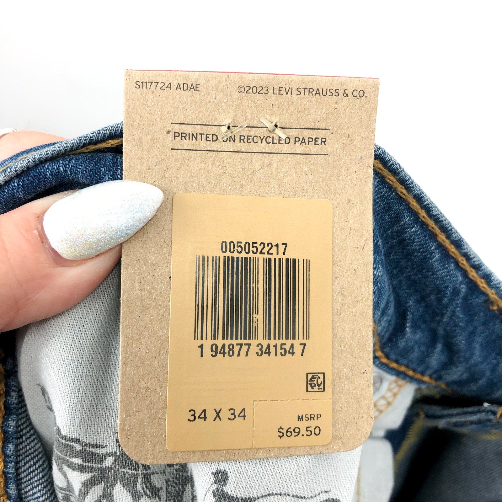 LEVI'S Men's 505 Regular Fit Jeans 34x34 Medium Blue Fremont NWT 00505-2217