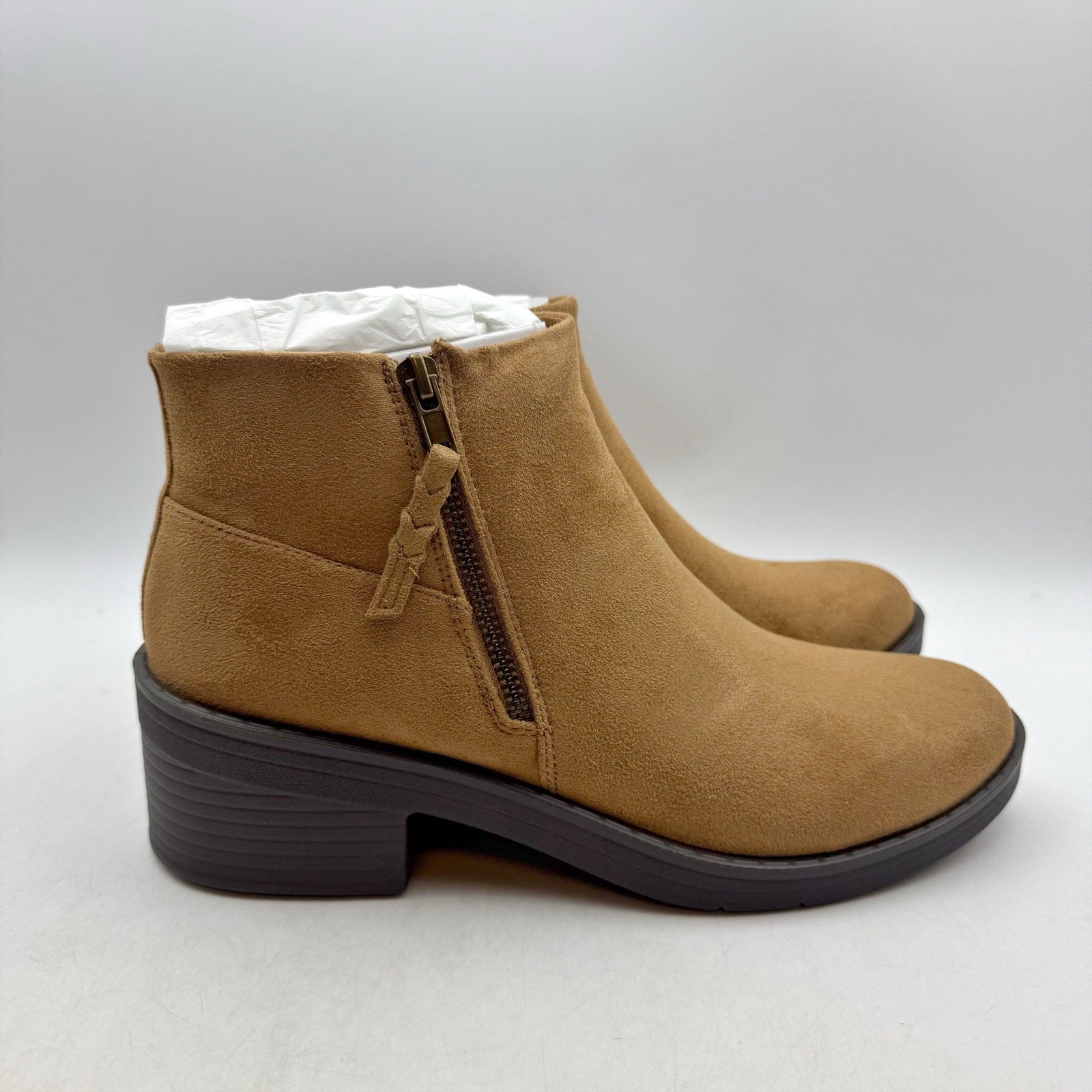 BZEES Womens Outgoing Ankle Booties Size 9 WIDE EU 40 Tan Boots NIB