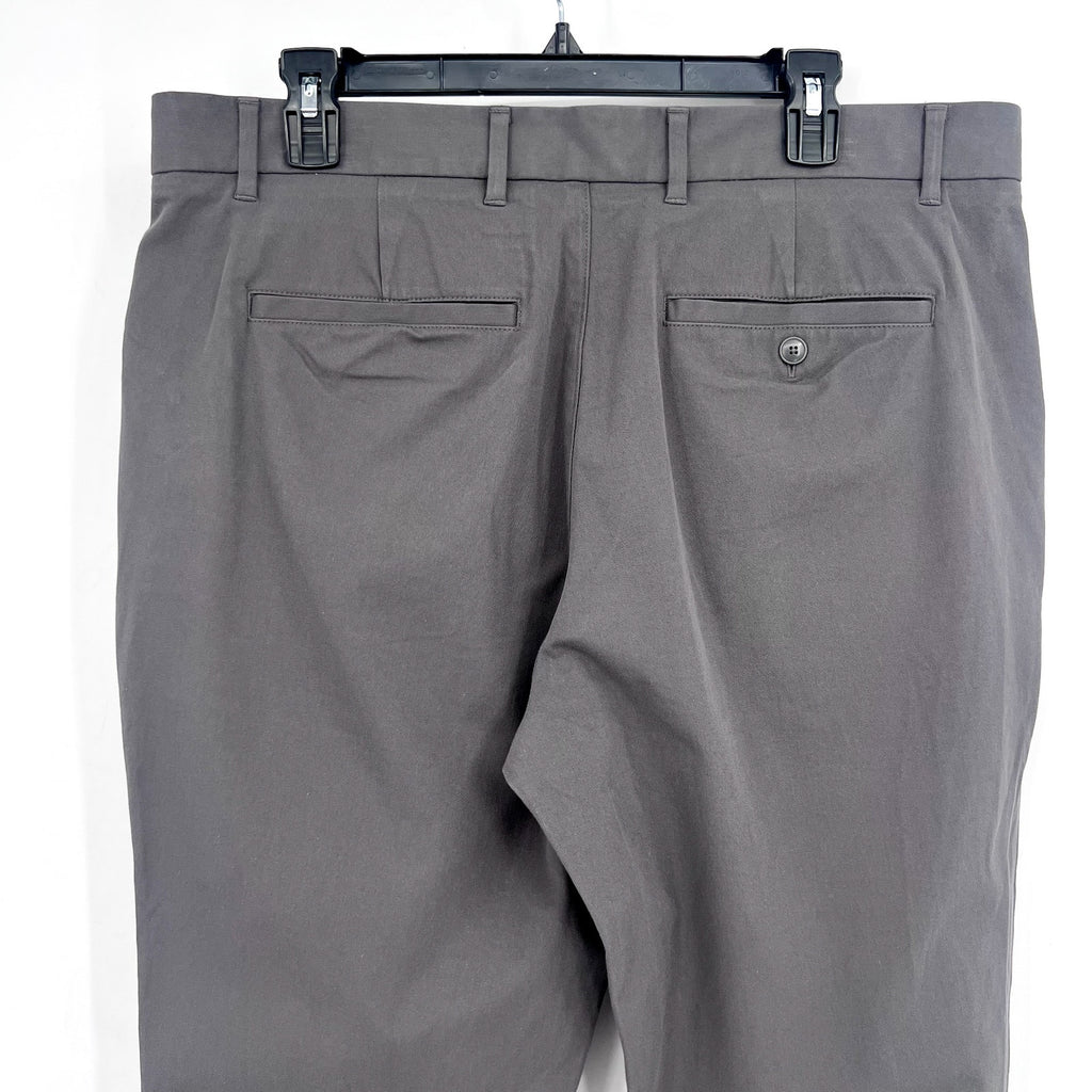 EVERLANE Uniform Mens Performance Chino Pants 33x30 Slate Grey Athletic Fit NWT