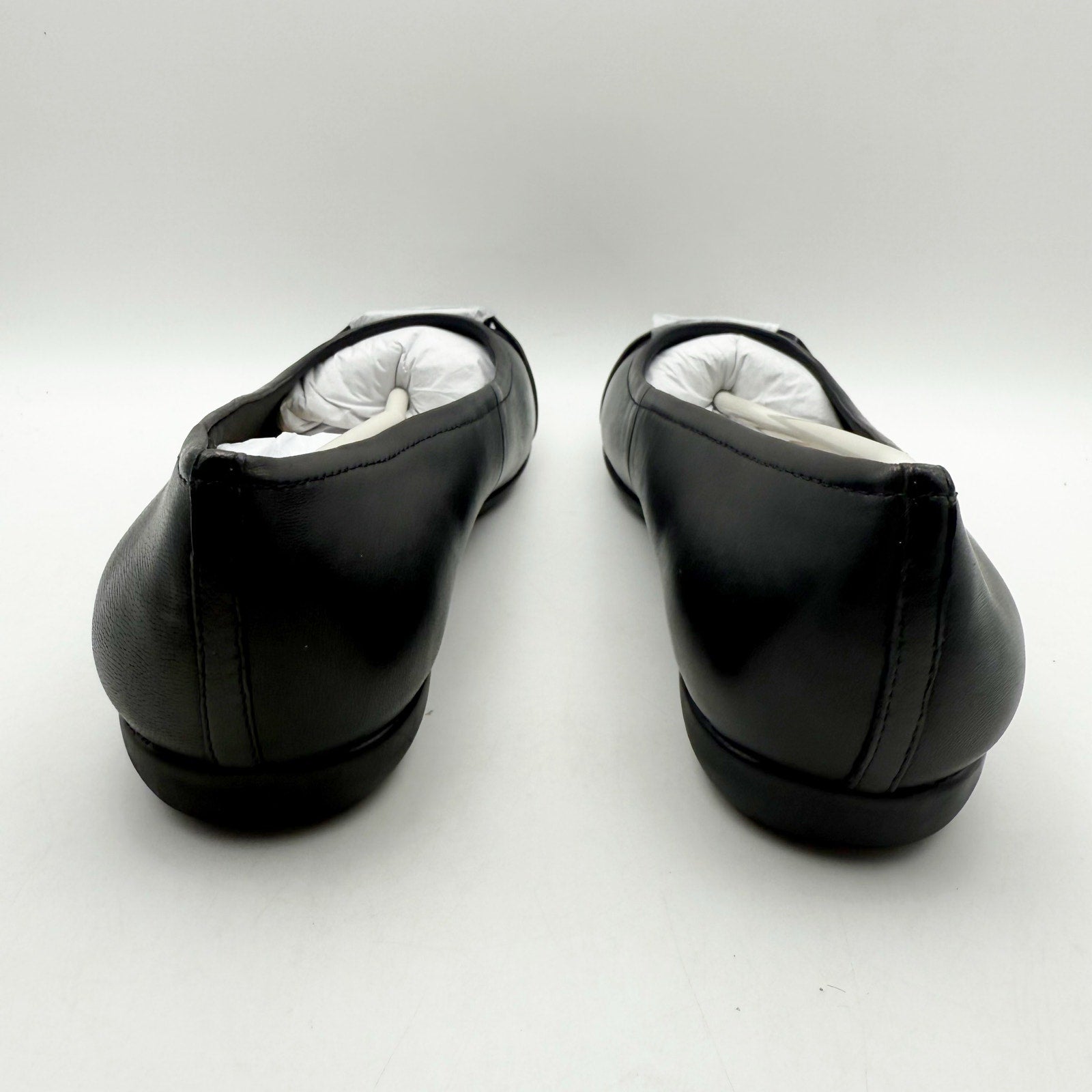 Trotters Womens Sizzle Signature Flat US 8.5 WW EU 39 Black Leather Slip On NIB